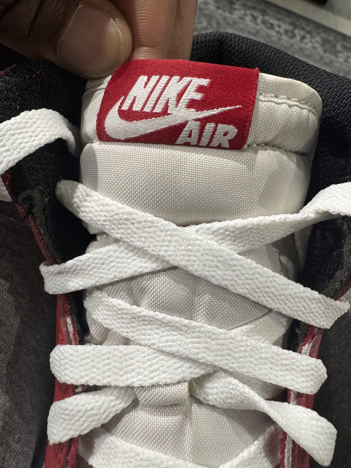 Jordan Brand Air Jordan 1 Retro Chicago (2015) Size US 8 / EU 41 - 10 Thumbnail
