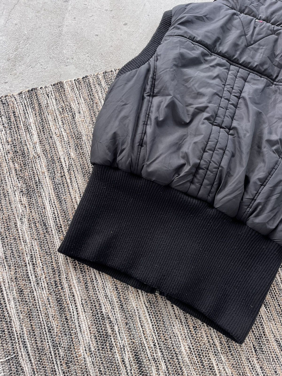 Tommy Hilfiger Vintage Tommy Hilfiger AvantGarde Black Vest Multi Pocket Size M / US 6-8 / IT 42-44 - 9 Thumbnail