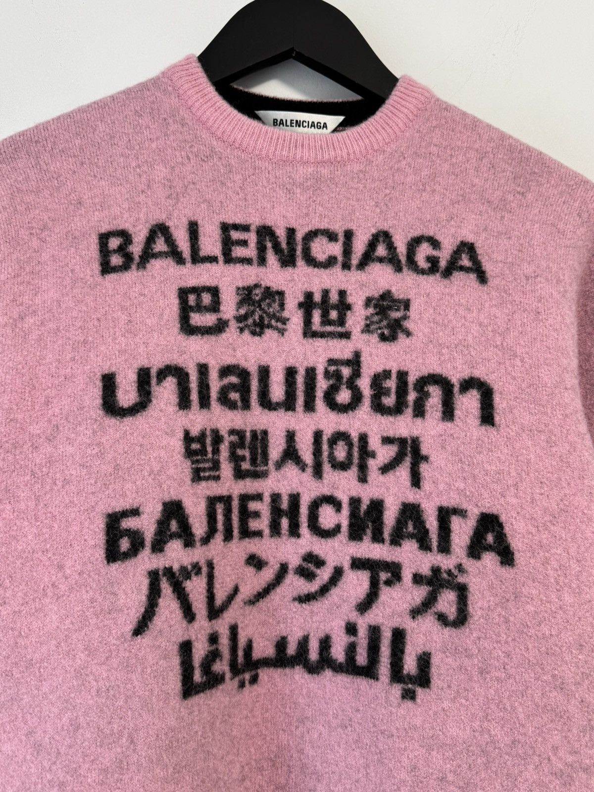 Balenciaga Balenciaga Pink Seven Language Sweater Size XS / US 0-2 / IT 36-38 - 5 Thumbnail