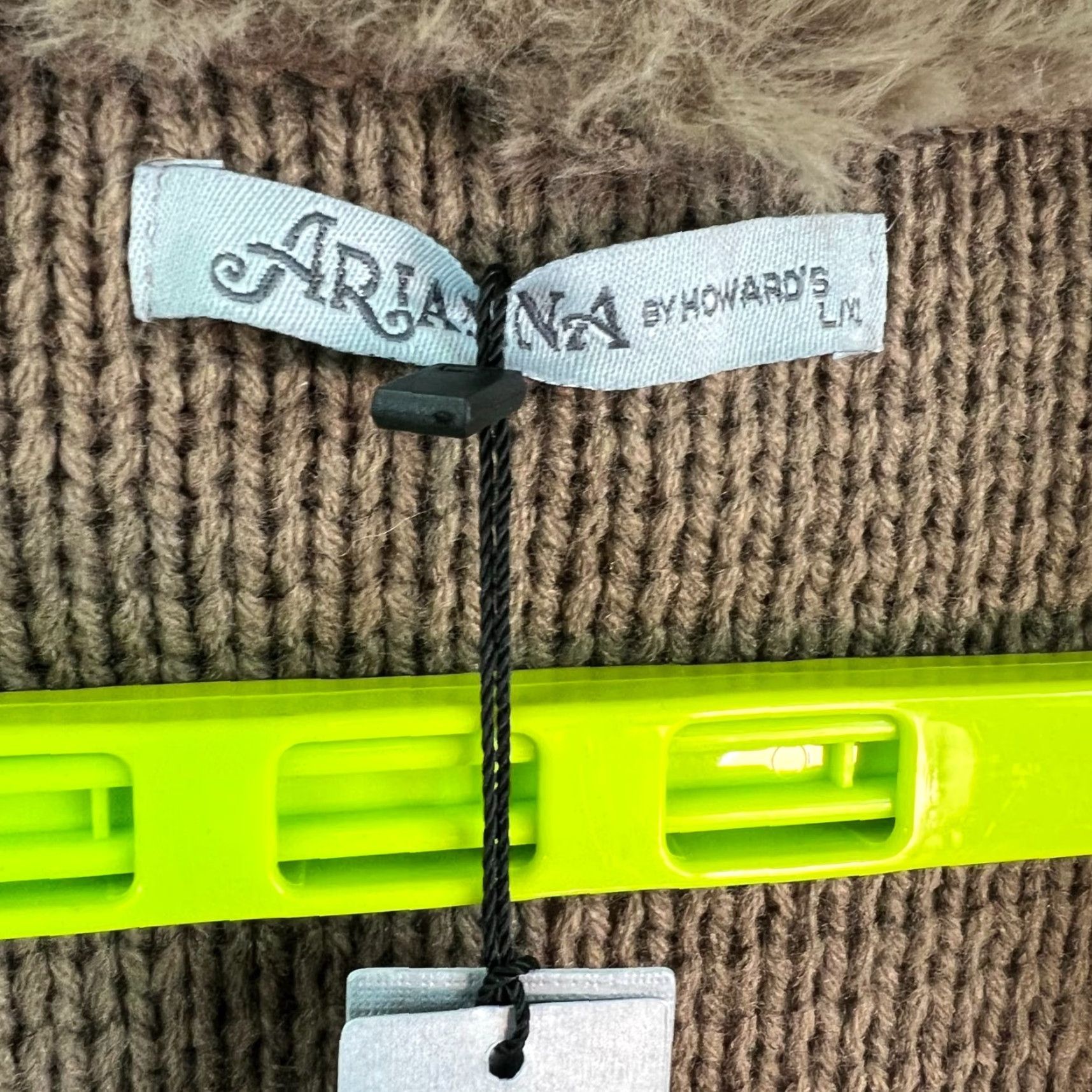 Vintage Vintage Arianna by Howards Women's XL Cardigan Sweater Open Front Faux Fur Collar Brown Size XL / US 12-14 / IT 48-50 - 4 Thumbnail