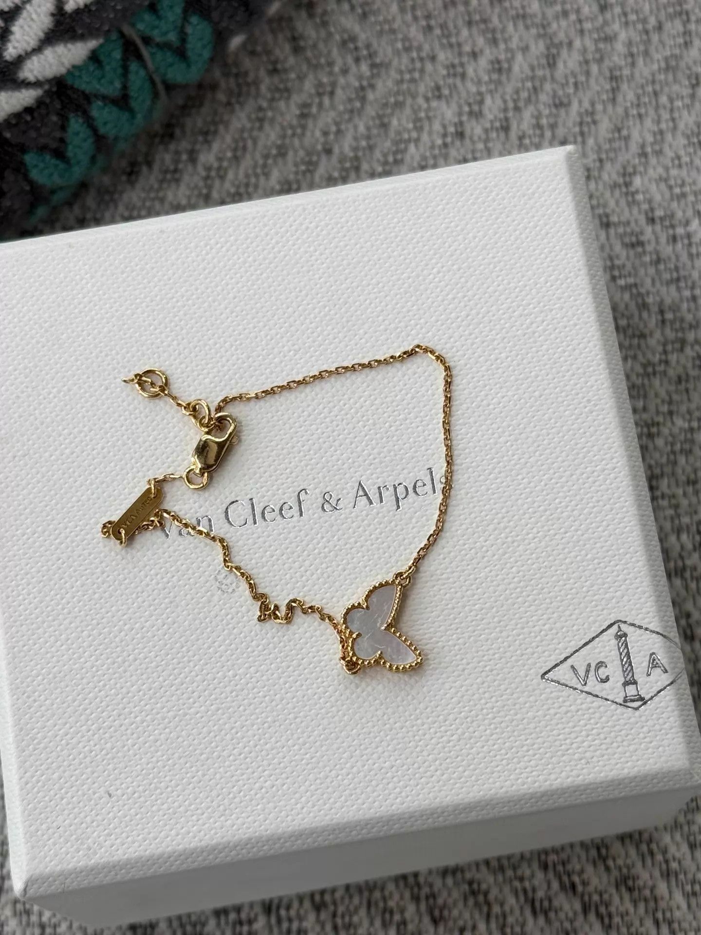 Van Cleef & Arpels VCA White MOP Butterfly Bracelet w/ box & card Size ONE SIZE - 2 Thumbnail