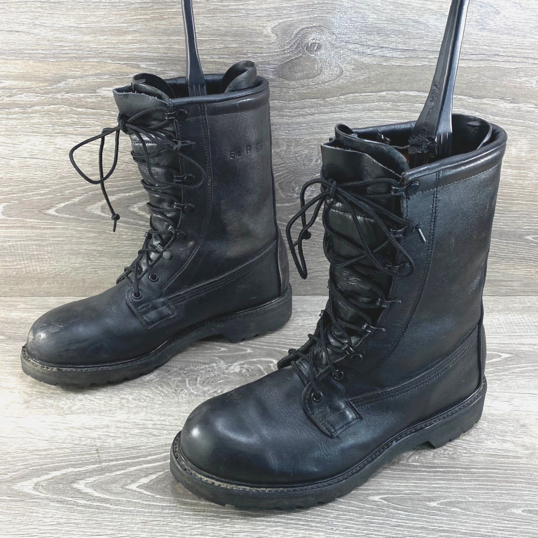 Vibram Mens 8.5 R Black Leather Military Boots Insulated Combat Vibram Sole Made USA - Jungle Boots Combat Boots Mens 8.5 R Black Leather Military Boots Size US 9 / EU 42 - 6 Thumbnail