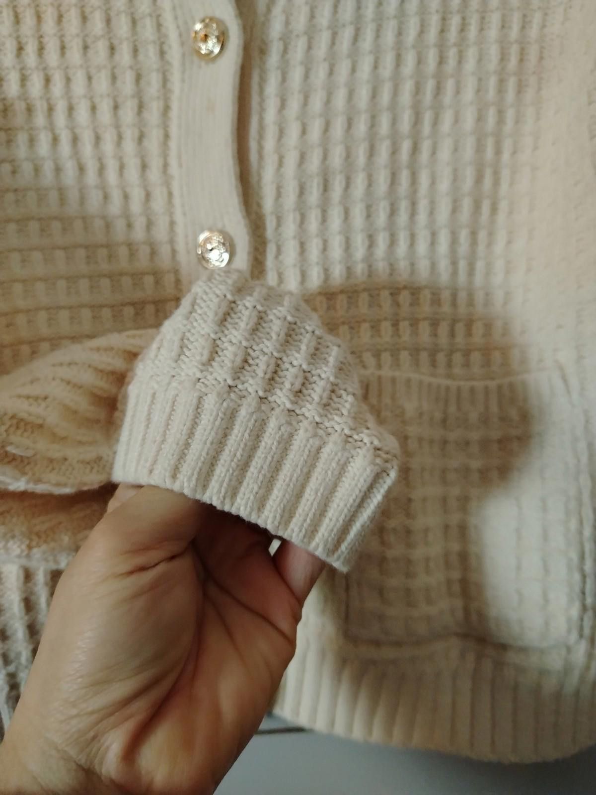 Primark Cream textured knit cardigan with gold buttons size UK 2-4 Size XS / US 0-2 / IT 36-38 - 7 Thumbnail