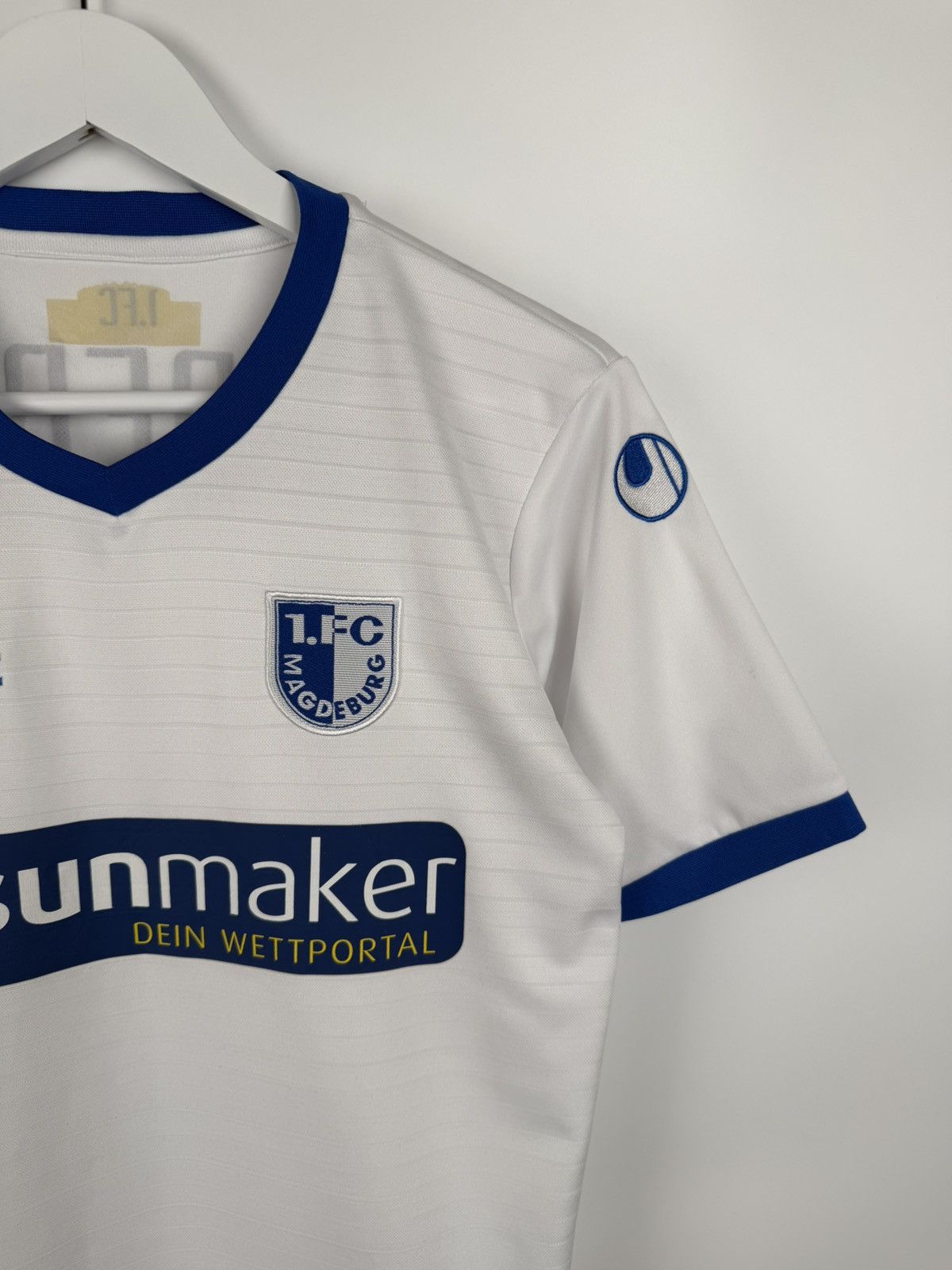 Other Uhlsport 1.FC Magdeburg football jersey Size US S / EU 44-46 / 1 - 2 Thumbnail
