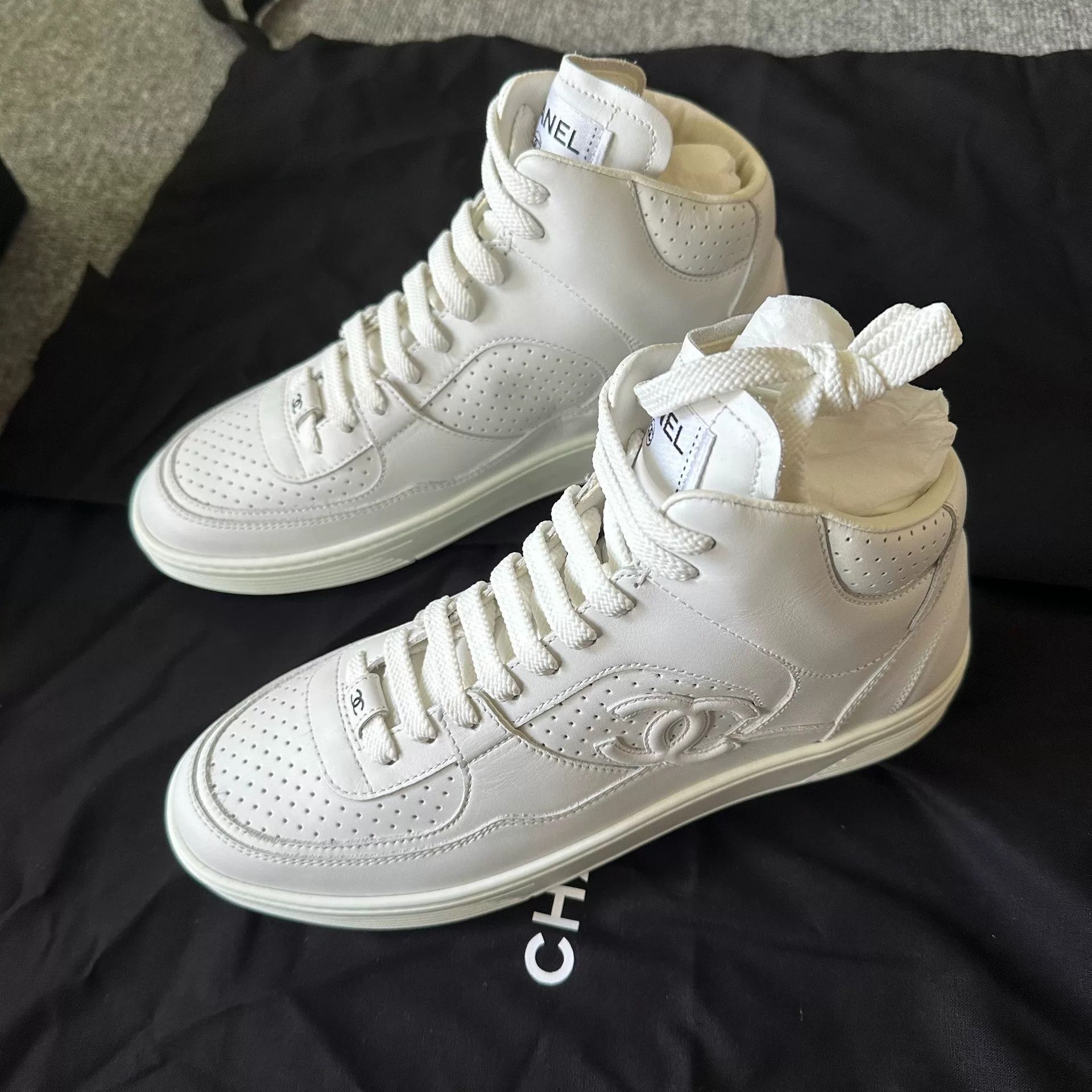 Chanel Chanel White High-Top Air Force 1 Sneakers Size US 8 / EU 41 - 1 Thumbnail