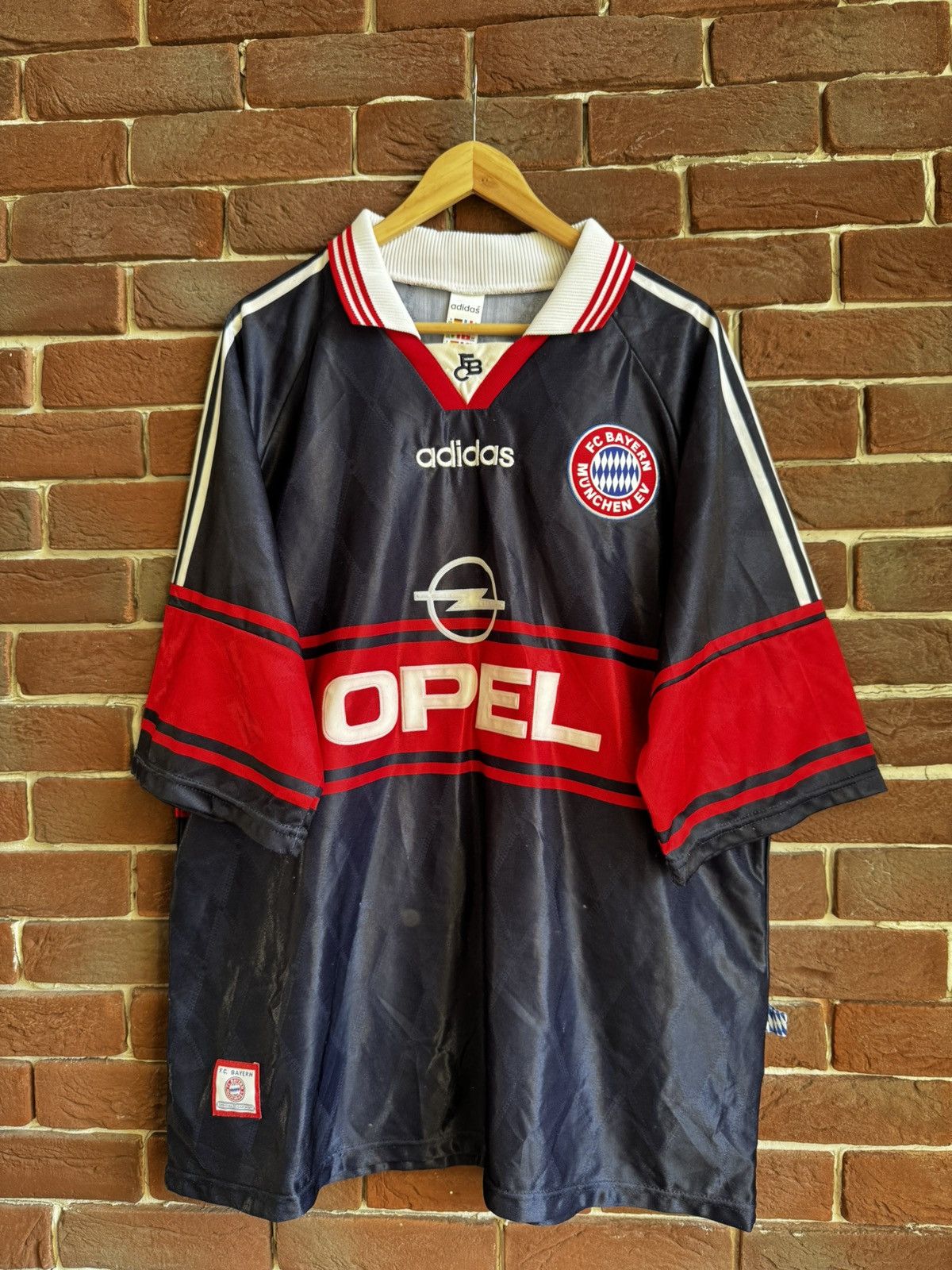 Vintage Rare Vintage 90s Adidas FC Bayern Munich Jersey XL 1997/1998 Size US XXL / EU 58 / 5 - 1 Thumbnail