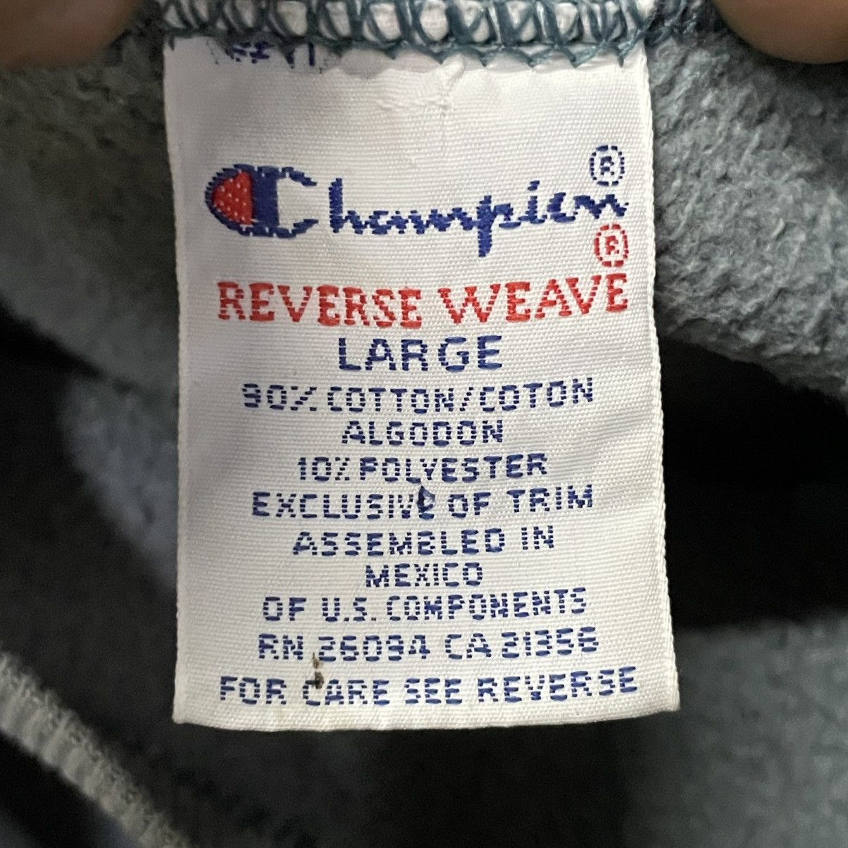 Champion × Vintage Champion Reverse Weave Thrashed Sun Faded Crewneck Size US L / EU 52-54 / 3 - 6 Thumbnail