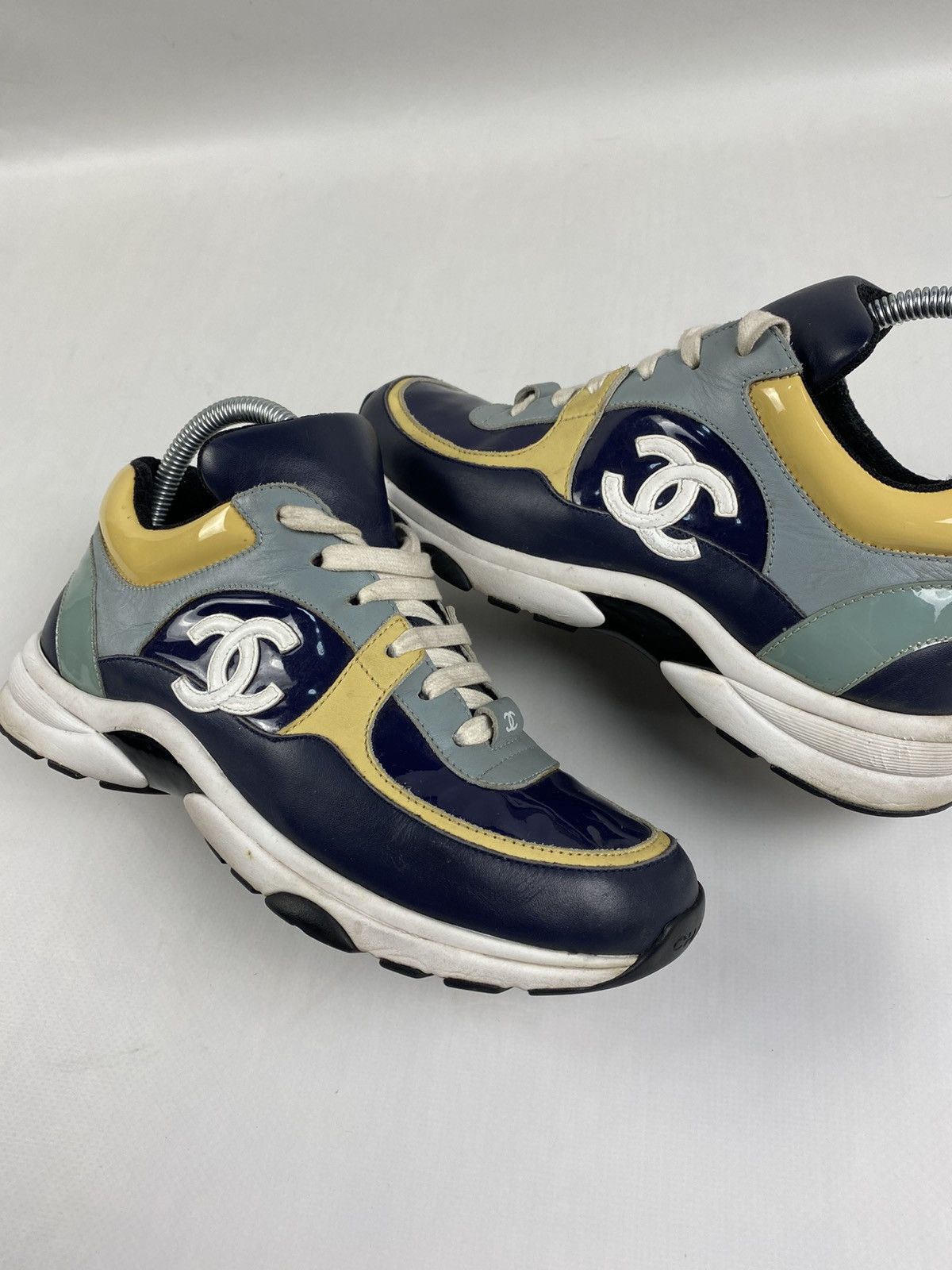 Chanel Chanel Low-Top Sneakers Size US 7 / IT 37 - 2 Thumbnail
