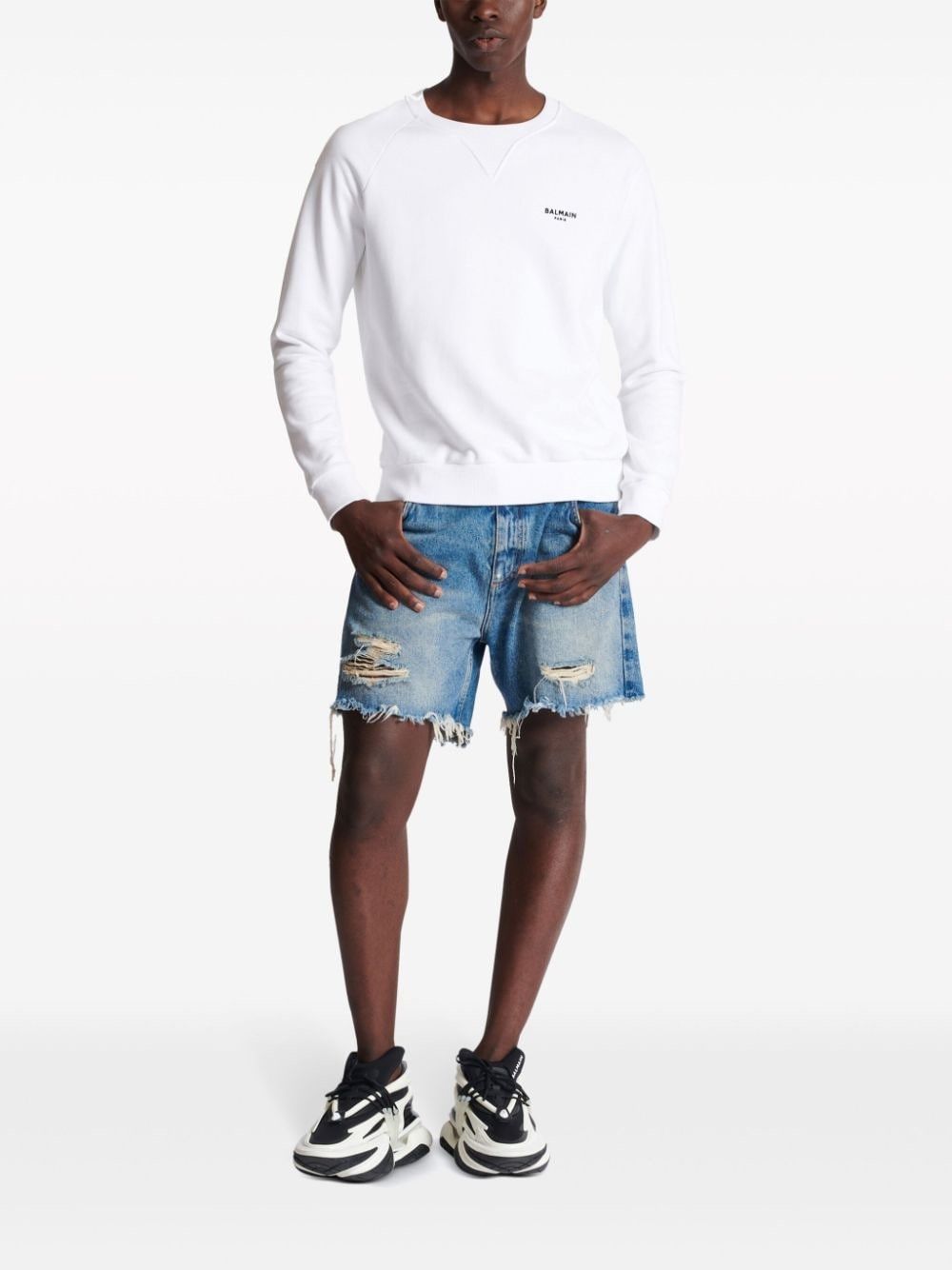 Balmain o1s1wg110925 Flocked Logo Sweatshirt in White Size US XL / EU 56 / 4 - 5 Thumbnail