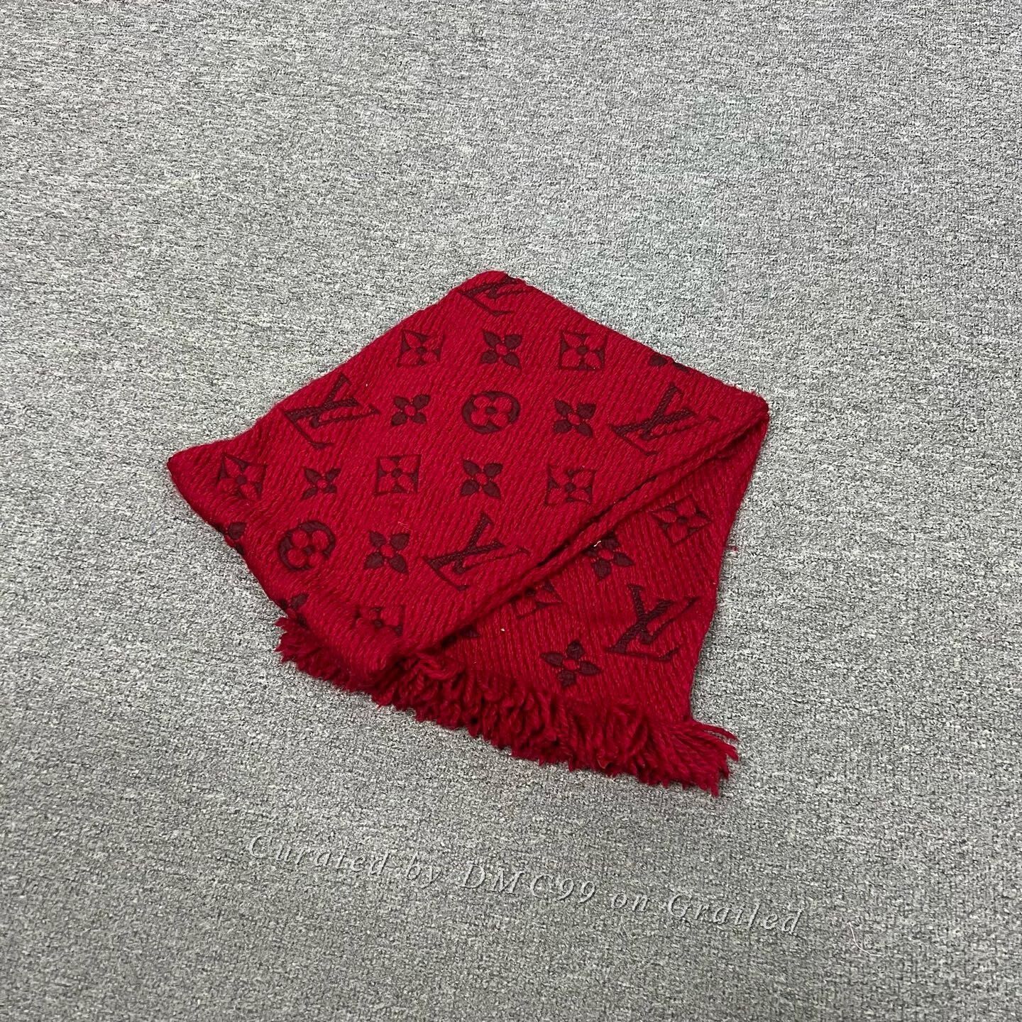 Louis Vuitton Louis Vuitton Red Monogram Scarf Size ONE SIZE - 1 Thumbnail