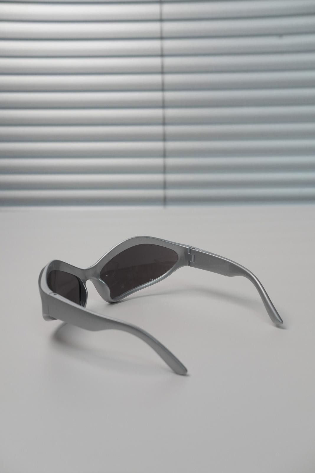 Japanese Brand Vtg Y2k Avant Garde Future Sunglasses Silver Unisex One Size Size ONE SIZE - 4 Thumbnail
