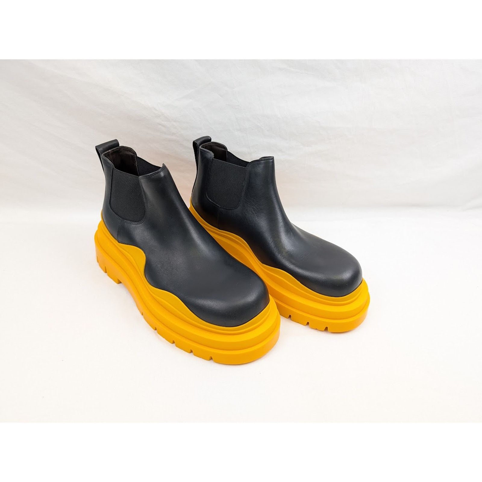 Bottega Veneta o1rshd1 Military Calf Tire Boots in Black Size US 9 / EU 42 - 15 Thumbnail
