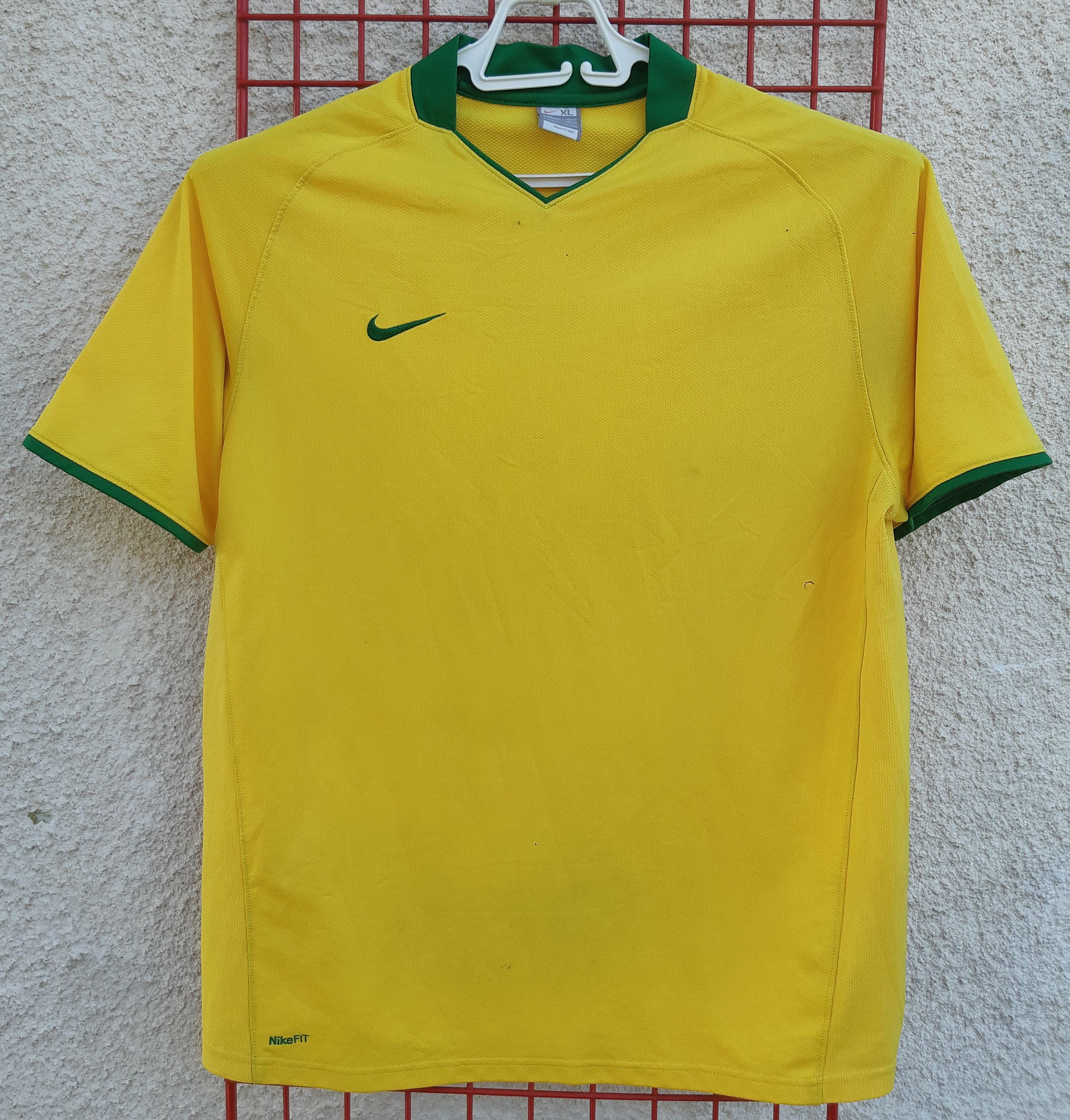 Nike Vintage NIKE BRASIL Jersey made in Thailand size XL Size US XL / EU 56 / 4 - 1 Thumbnail