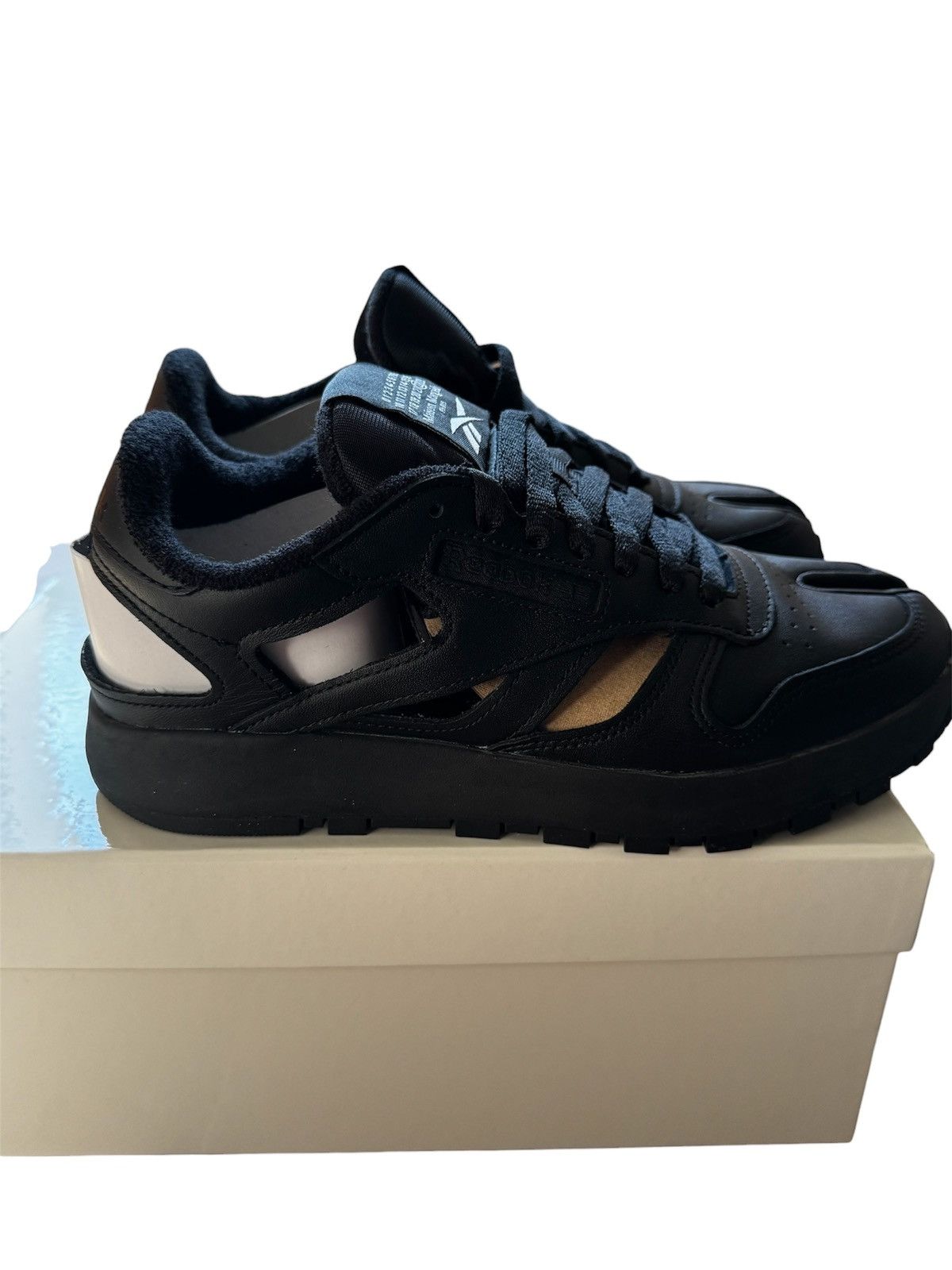 Maison Margiela × Reebok Maison margiela x reebok tabi Size US 9 / IT 39 - 3 Thumbnail