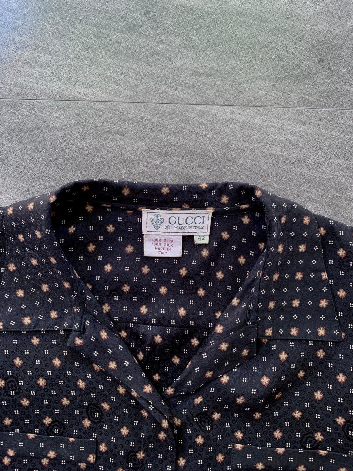 Gucci FREE TAX! 90s Printed Silk Shirt Size US M / EU 48-50 / 2 - 8 Thumbnail