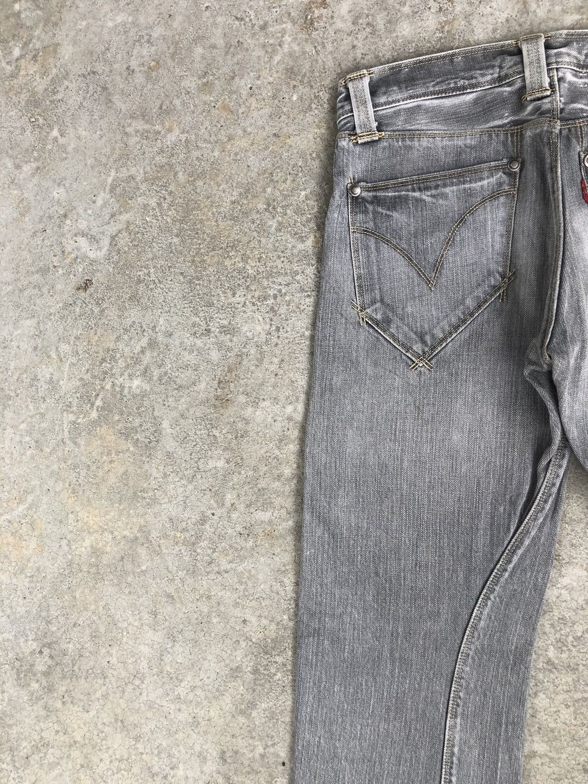 Levi's Y2k Levi’s Engineered Jeans Distressed Denim Size US 31 - 9 Thumbnail