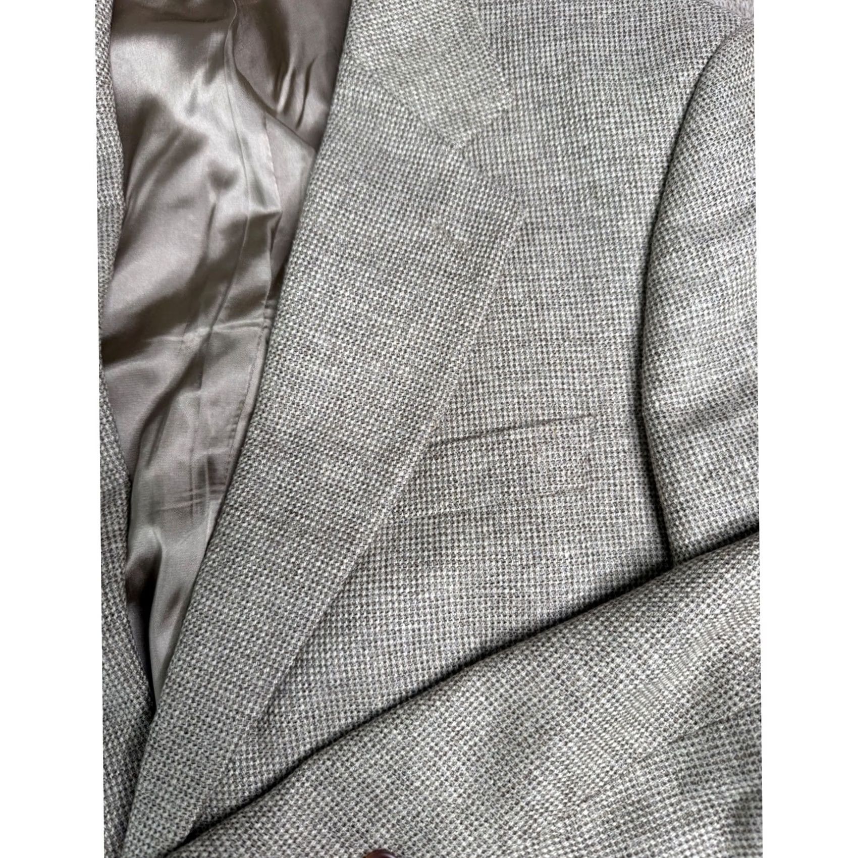 Vintage L.L.Bean Blazer Sport Coat Men's 42R Silk Wool Blend Herringbone Neutral Size 42R - 5 Thumbnail