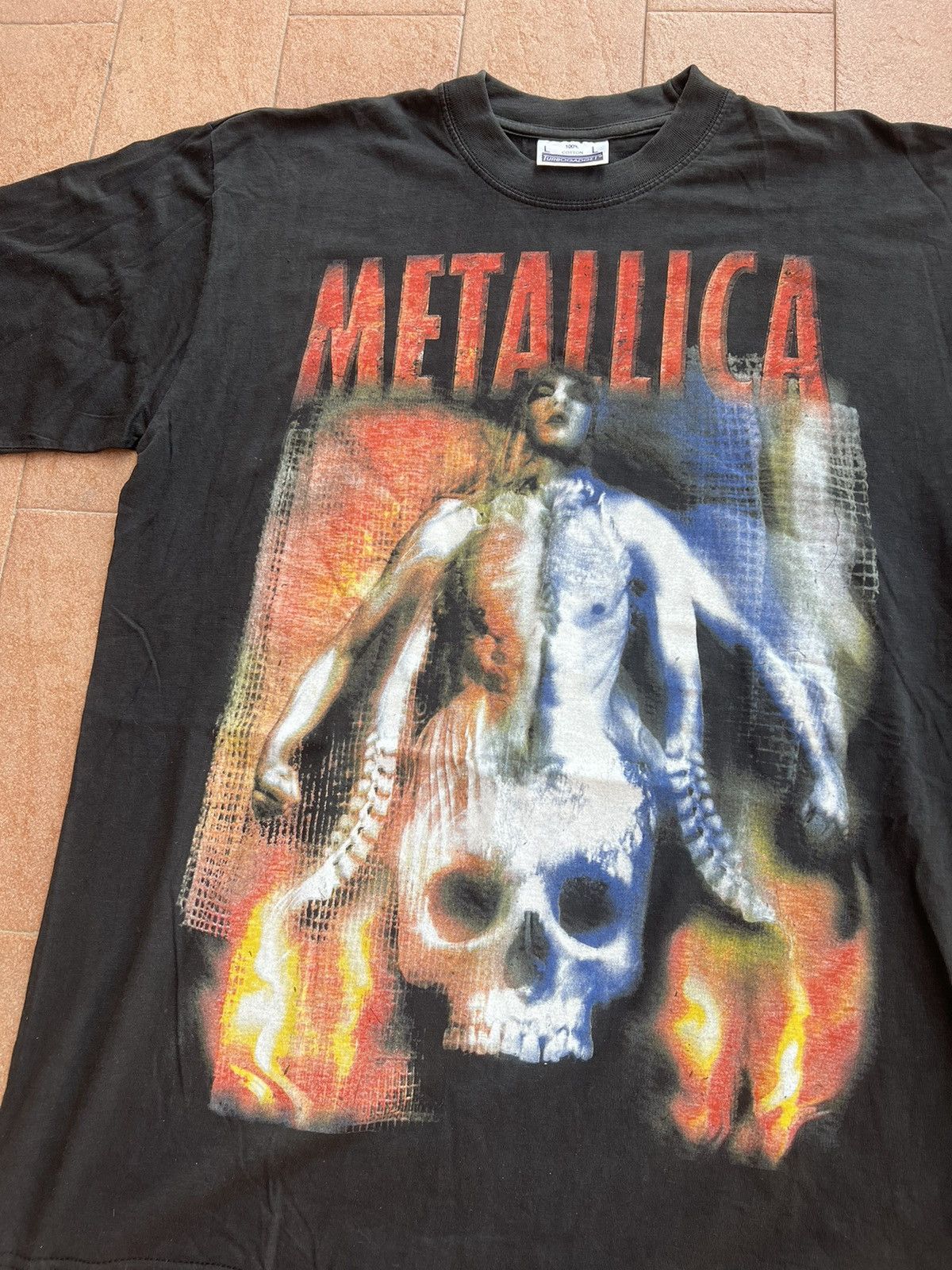 Band Tees × Vintage Vintage Metallica AOP 90s t shirt Size US L / EU 52-54 / 3 - 3 Thumbnail
