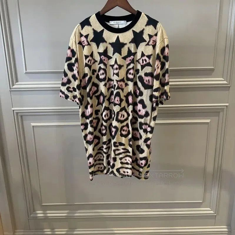 Givenchy Givenchy Multicolor Pattern Cotton T-shirt . Size S / US 4 / IT 40 - 1 Thumbnail