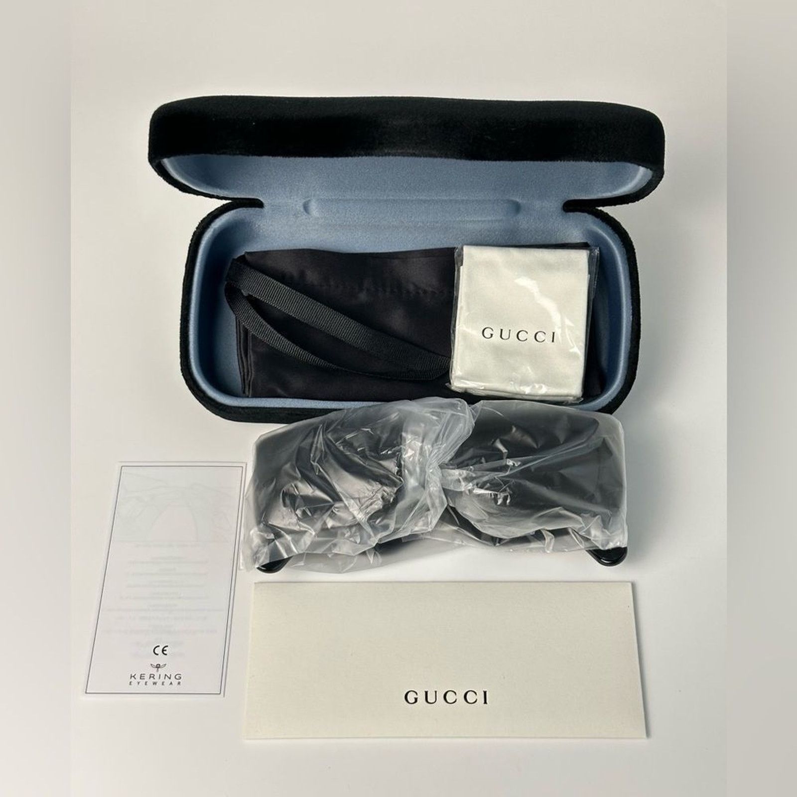 Gucci BRAND NEW GUCCI GG0811S 001 Black/Grey Unisex Sunglasses Size ONE SIZE - 11 Thumbnail