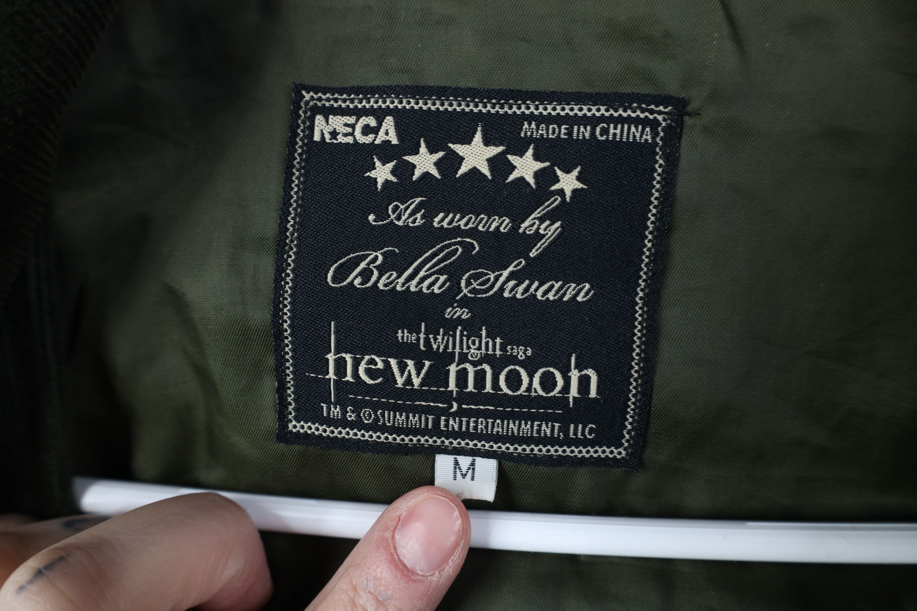 Vintage Vintage Y2K NECA New Moon Bella Swan Corduroy Hooded Jacket Size M / US 6-8 / IT 42-44 - 9 Thumbnail