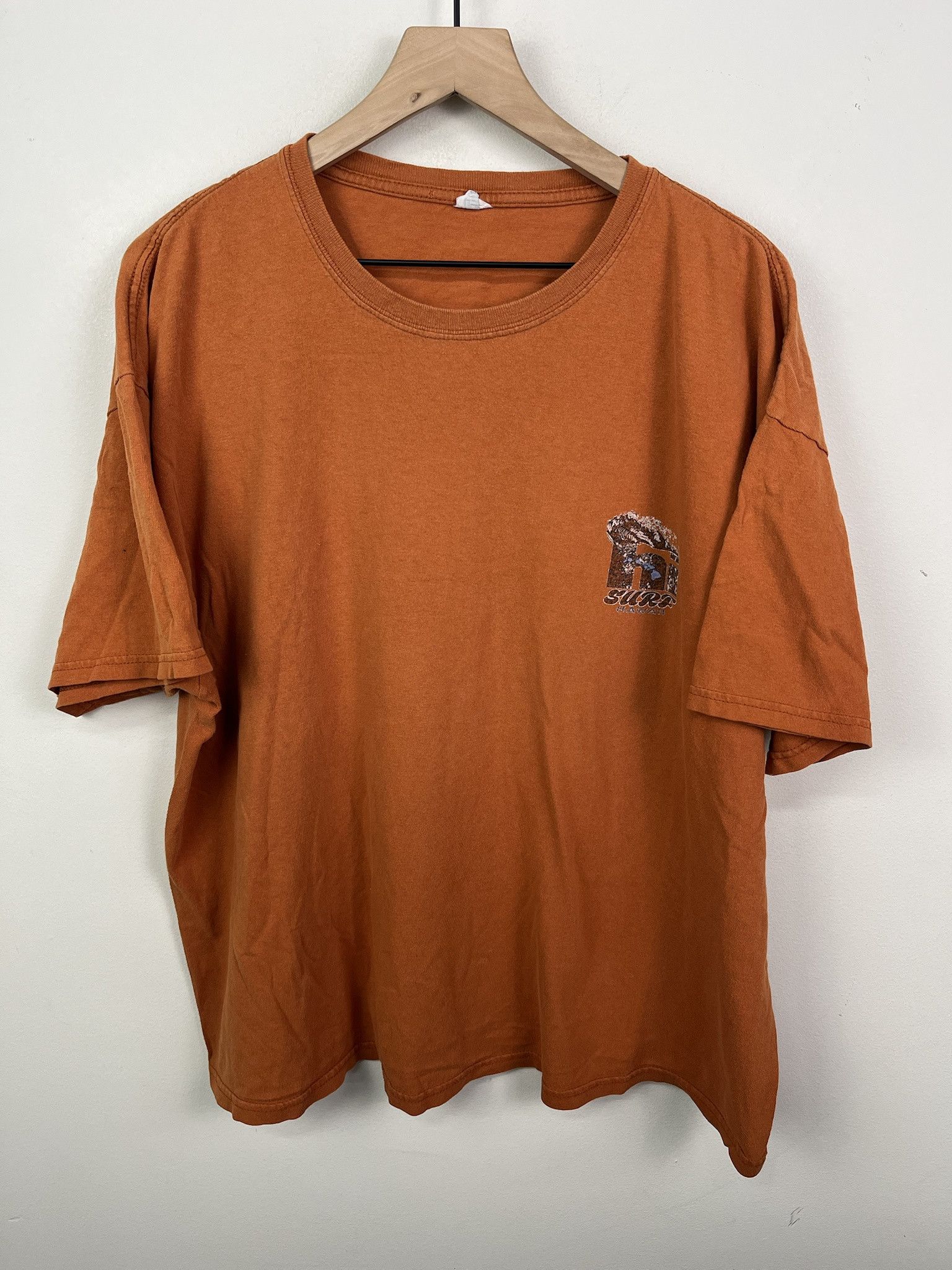 Vintage Vintage Y2K Surf Hawaii T Shirt Size XXL Size US XXL / EU 58 / 5 - 1 Thumbnail