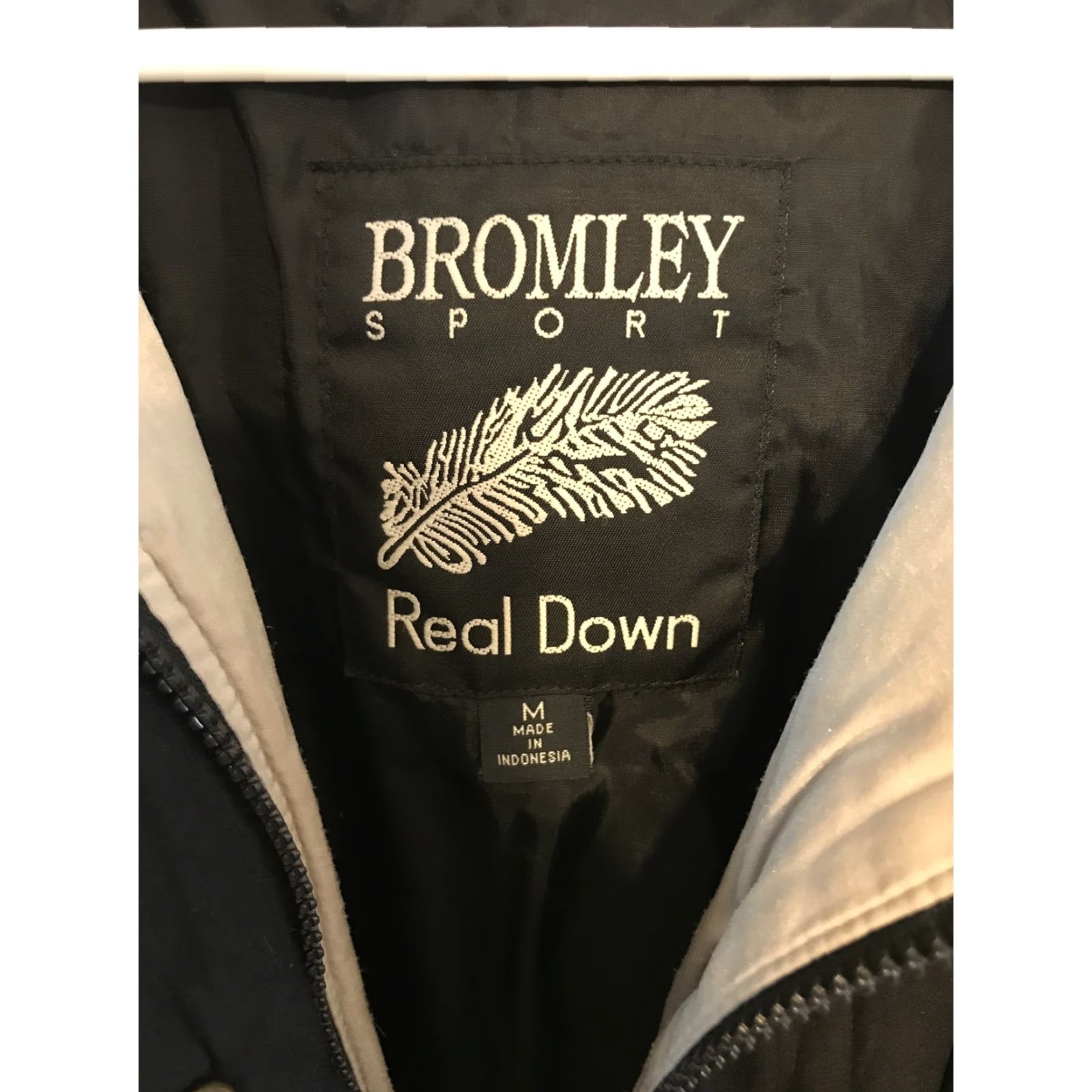 Vintage VINTAGE Bromley Sport Womens Down Full Zip Jacket Puffer Trench Parka Winter Black Sz M Size M / US 6-8 / IT 42-44 - 2 Thumbnail