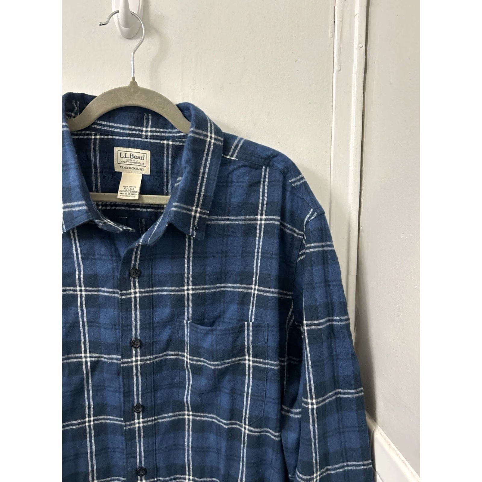Vintage LL Bean Scotch Plaid Flannel Shirt Mens XL Tall Blue Traditional Fit L/S Button-Up Pockets Cotton 100% Classic Outdoor Casual Men Size US XL / EU 56 / 4 - 4 Thumbnail
