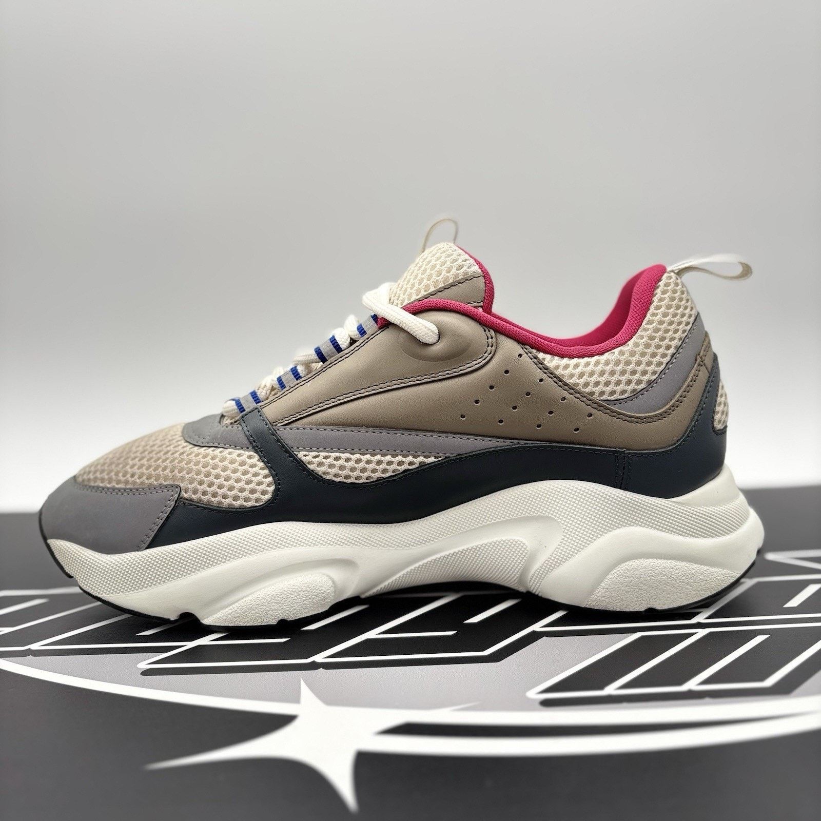 Dior Size 43 (10 US) - Dior B22 ' Beige, Pink ' | GREAT CONDITION Size US 10 / EU 43 - 4 Thumbnail