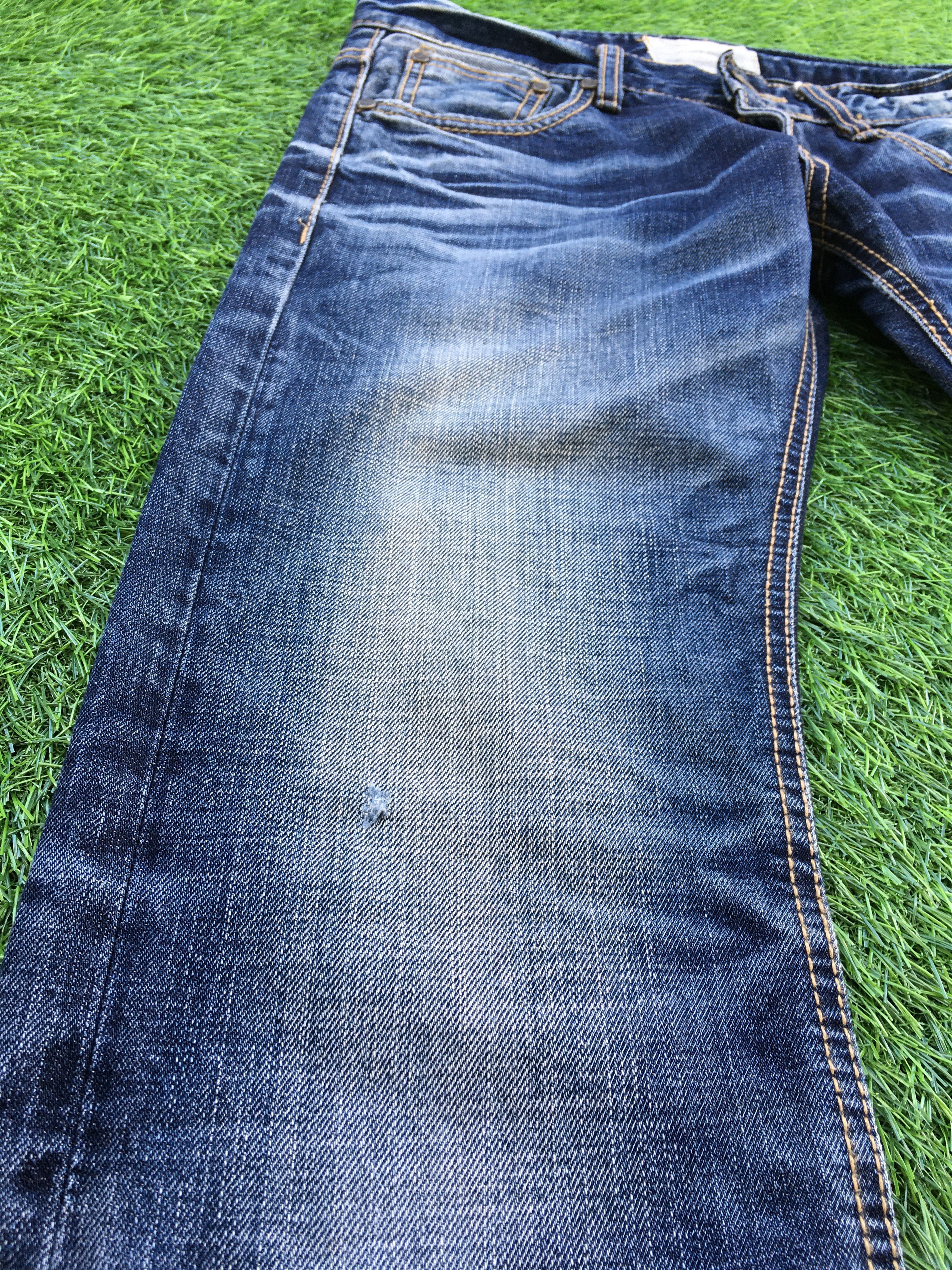 Japanese Brand Japanese medium blue wash 2000’s grunge jeans D-1099 Size 26" / US 2 / IT 38 - 6 Thumbnail
