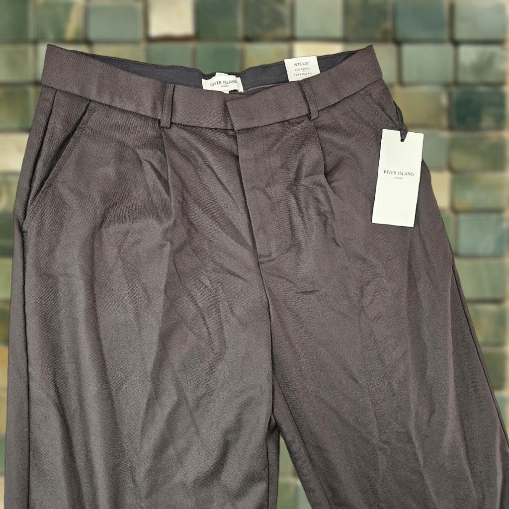 River Island River Island Pants Mens 32x28 Brown Tapered Casual Dress Trouser Slim Front Zip Hook Pockets Regular Inseam 28in Men Brown Dress Pants Size US 32 / EU 48 - 1 Thumbnail