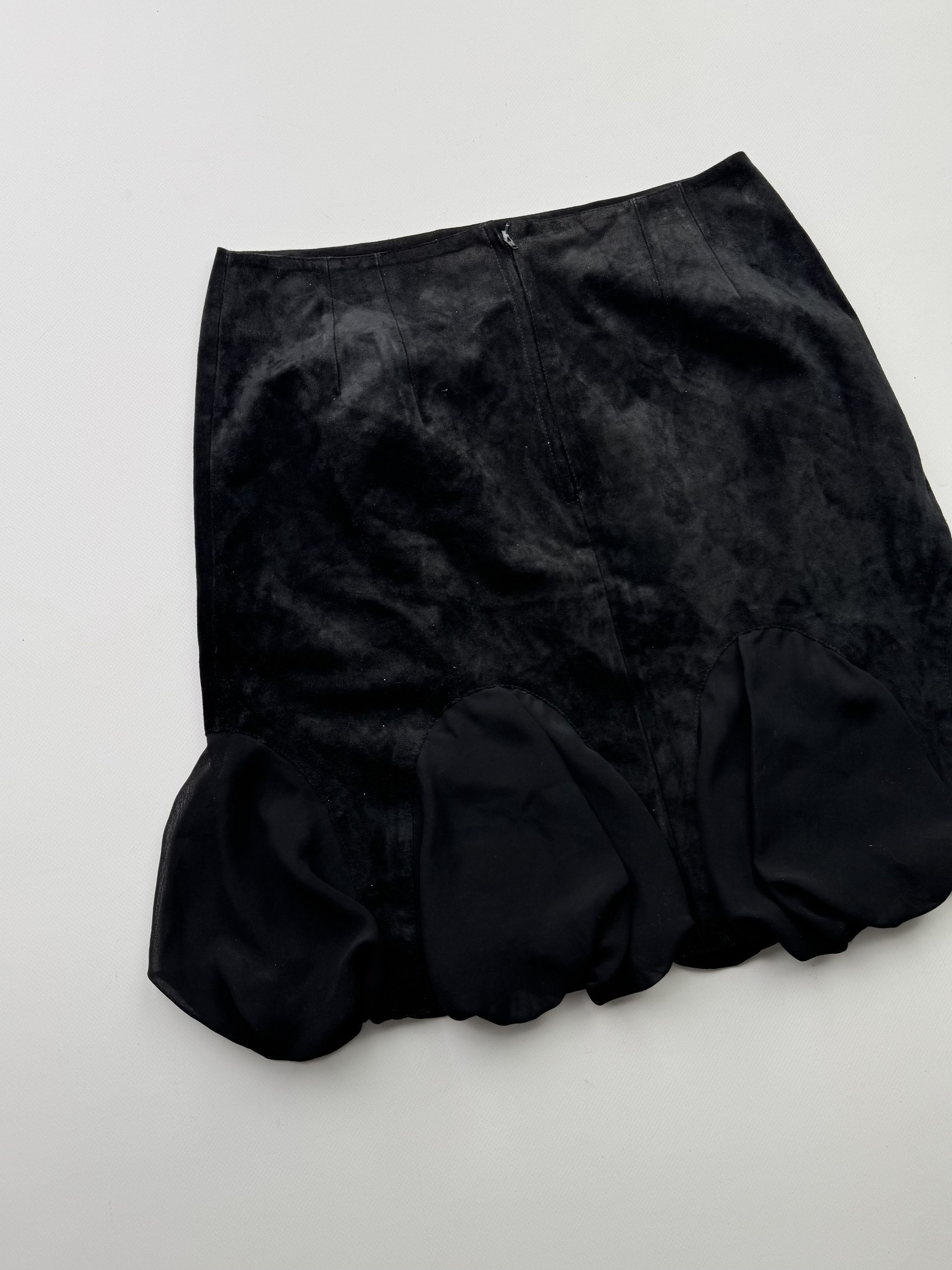 Japanese Brand Vintage Suede Flare Skirt B717(V338)E2 Size 27" / US 4 / IT 40 - 6 Thumbnail