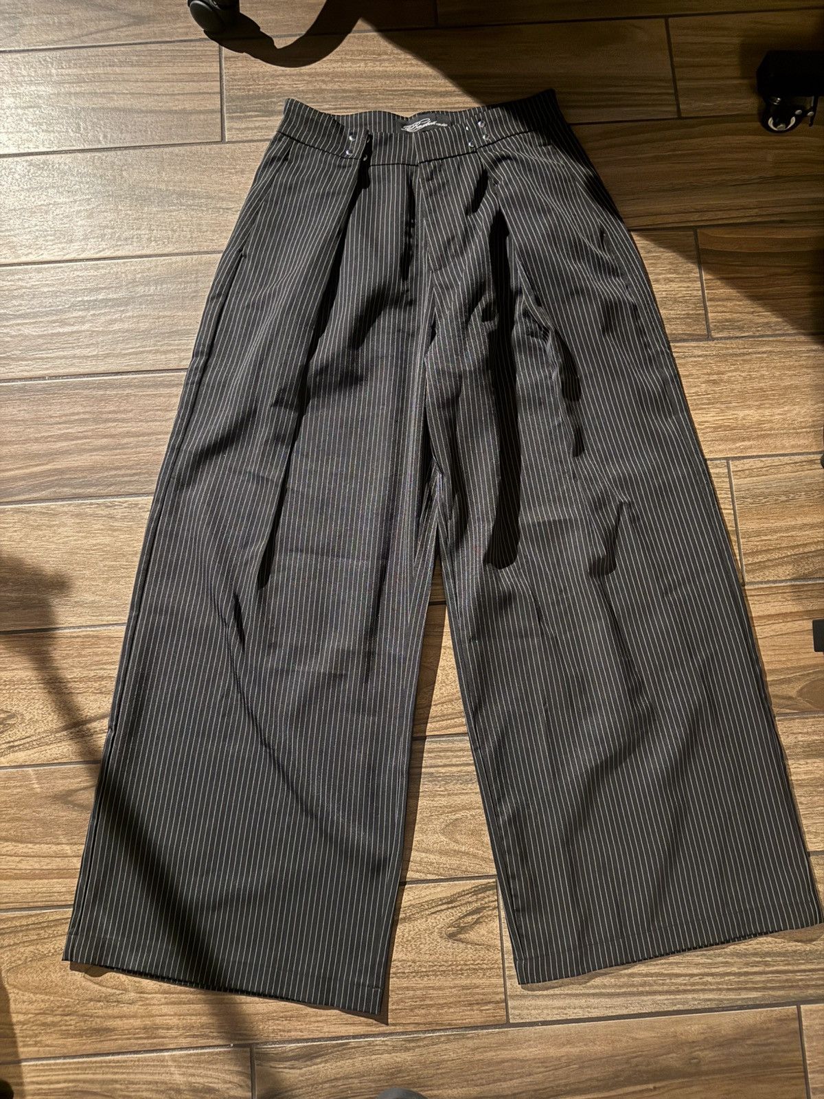basketcase gallery BASKETCASE GALLERY CALDWELL CLASP DRESS PANTS