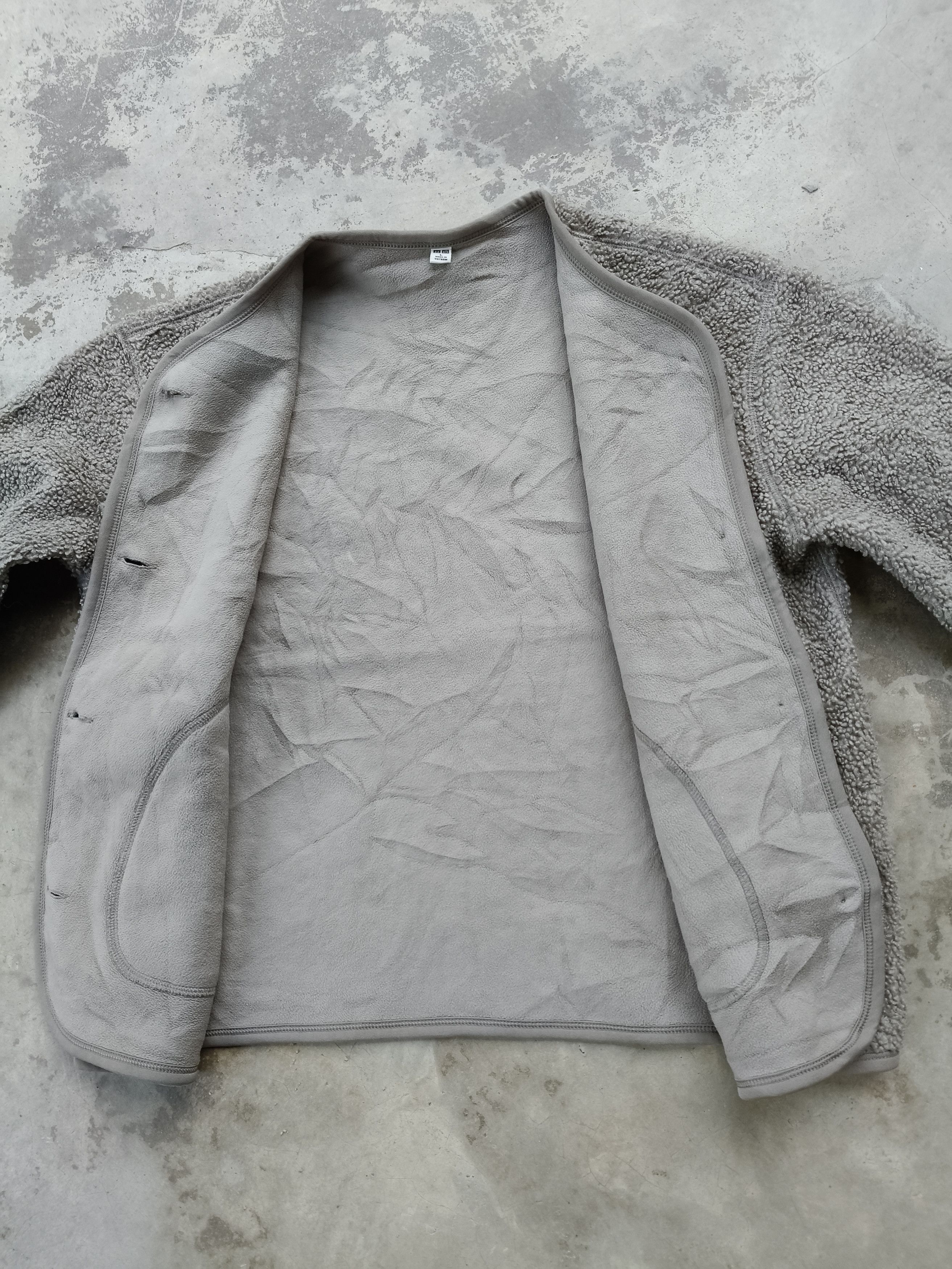Uniqlo Uniqlo fleece Button Cardigan Size L / US 10 / IT 46 - 8 Thumbnail