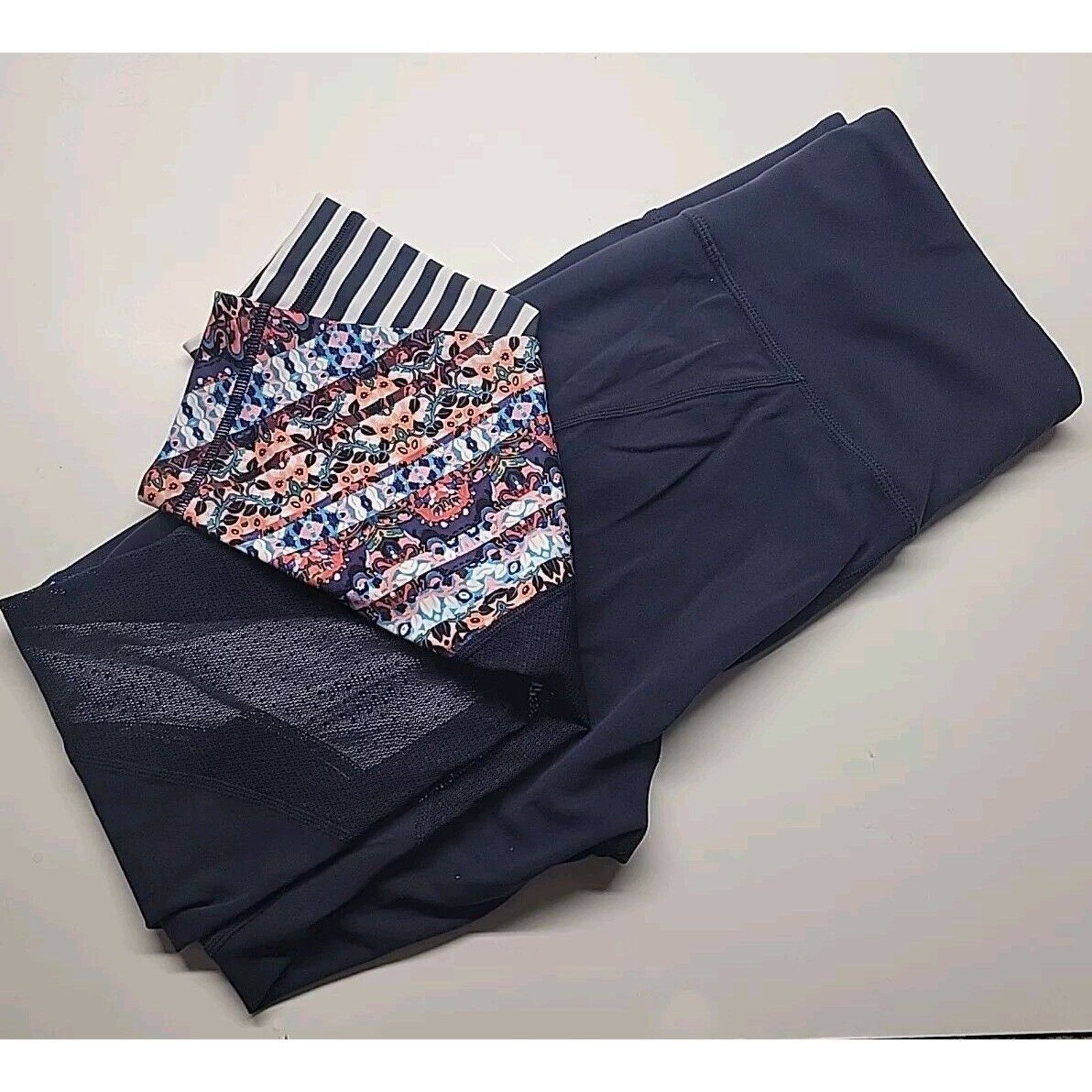 Athleta ATHLETA Womens Medium Print Mix Salutation Navy Mesh Legging Size 32" / US 10 / IT 46 - 2 Thumbnail
