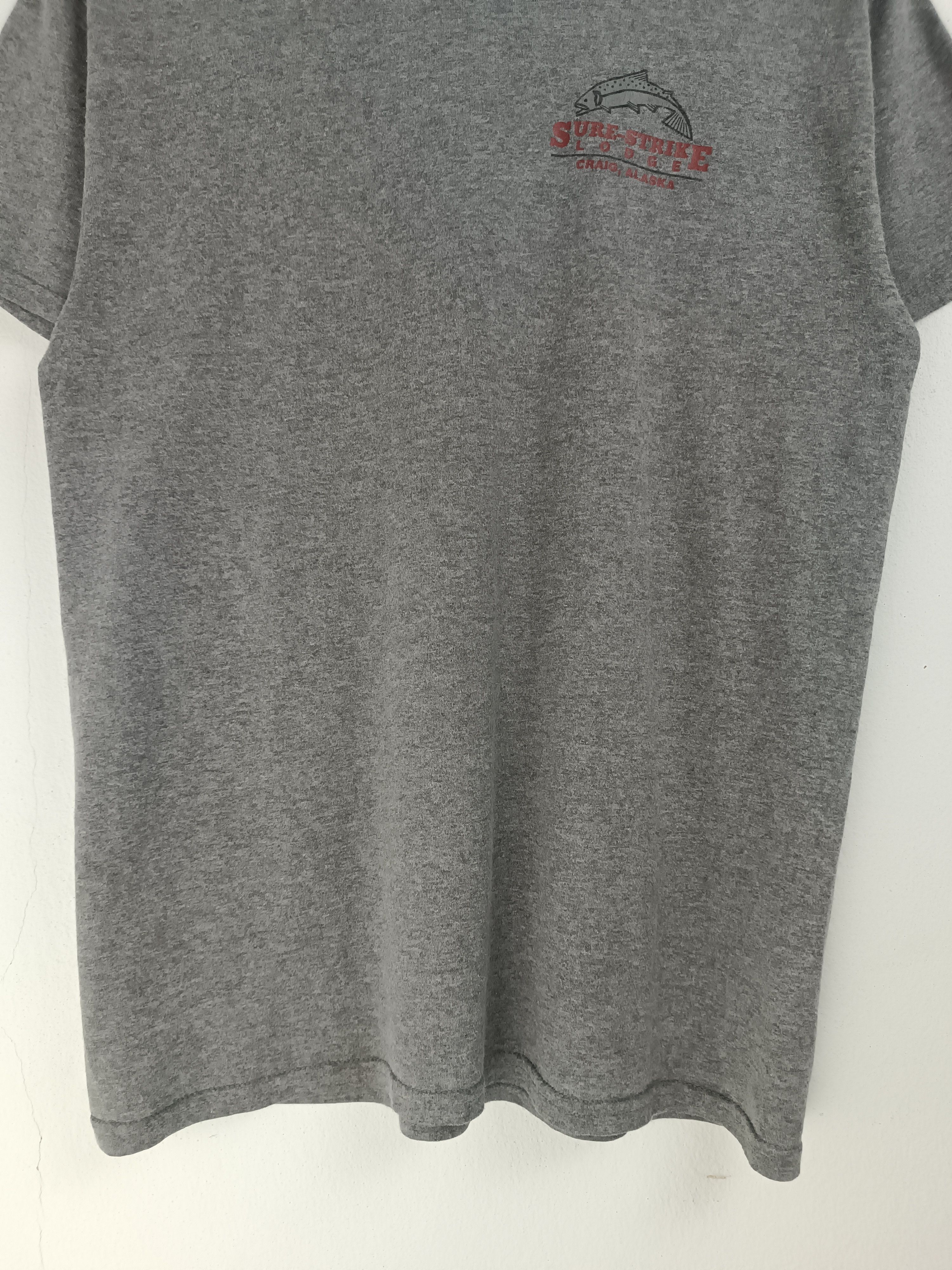 Bass Pro Shops VINTAGE Y2K SURE STRIKE LODGE ALASKA TEE BASS PRO SHOP Size US M / EU 48-50 / 2 - 8 Thumbnail