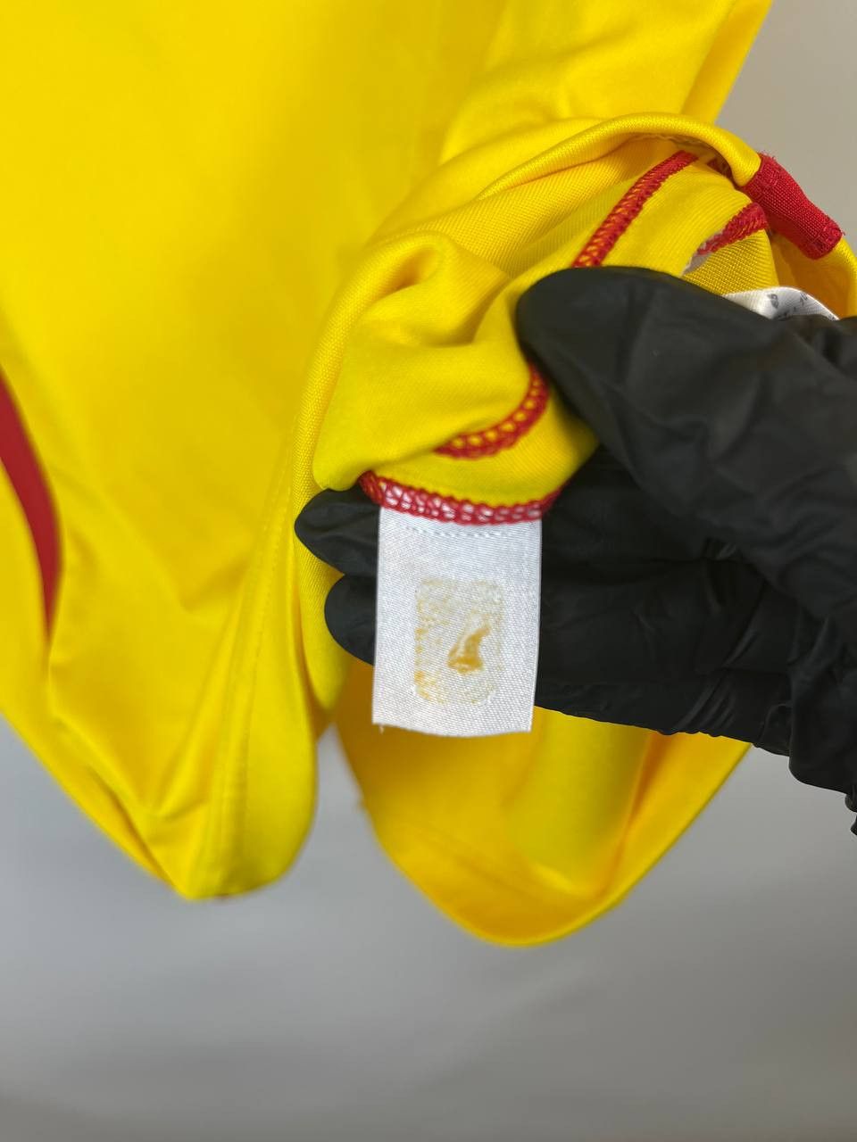 Warrior Liverpool Football 2014-2015 Yellow Warrior Mens Size L Size US L / EU 52-54 / 3 - 5 Thumbnail