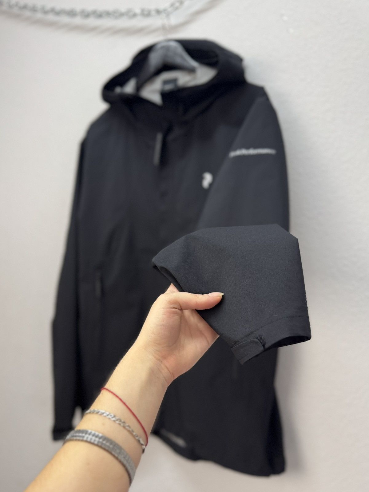 Goretex × Peak Performance Vintage Peak Performance Gore-Tex Black Jacket Arcteyx Style Size US L / EU 52-54 / 3 - 8 Thumbnail