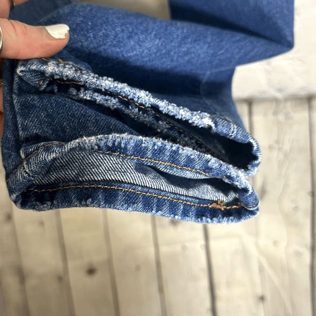 Levi's LEVIS Wedgie Jeans Womens 26 Blue High Rise Button Fly Denim Pants Jeans Distressed Hem Tapered Womens Blue 26 Levi's Size 26" / US 2 / IT 38 - 5 Thumbnail