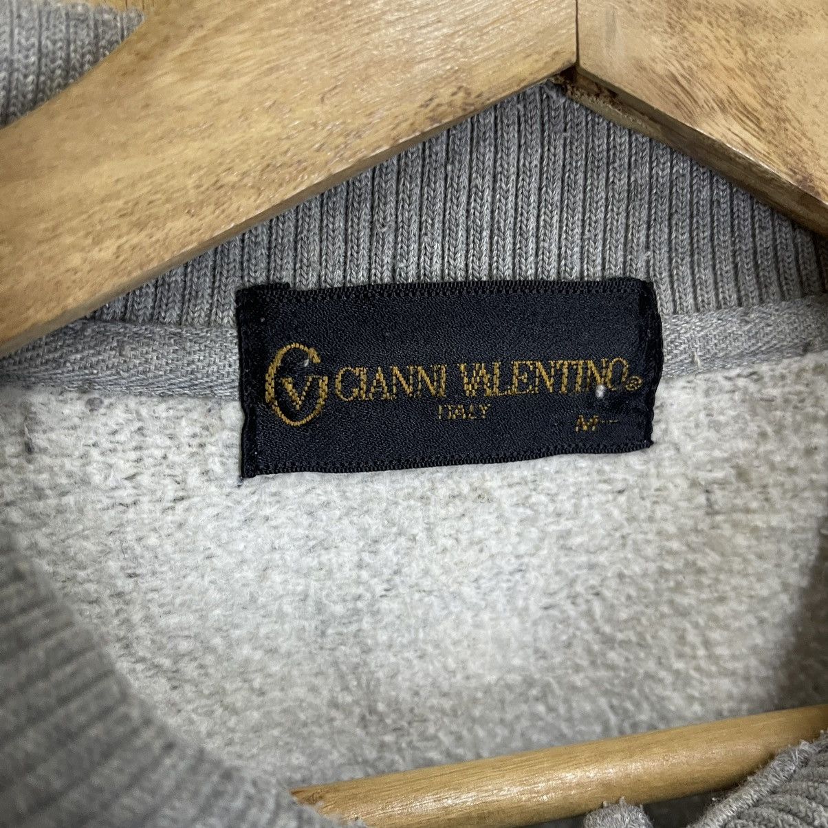 Gianni Valentino Gianni Valentino Small Logo Sweatshirt Baggy Size Small Size US S / EU 44-46 / 1 - 8 Thumbnail