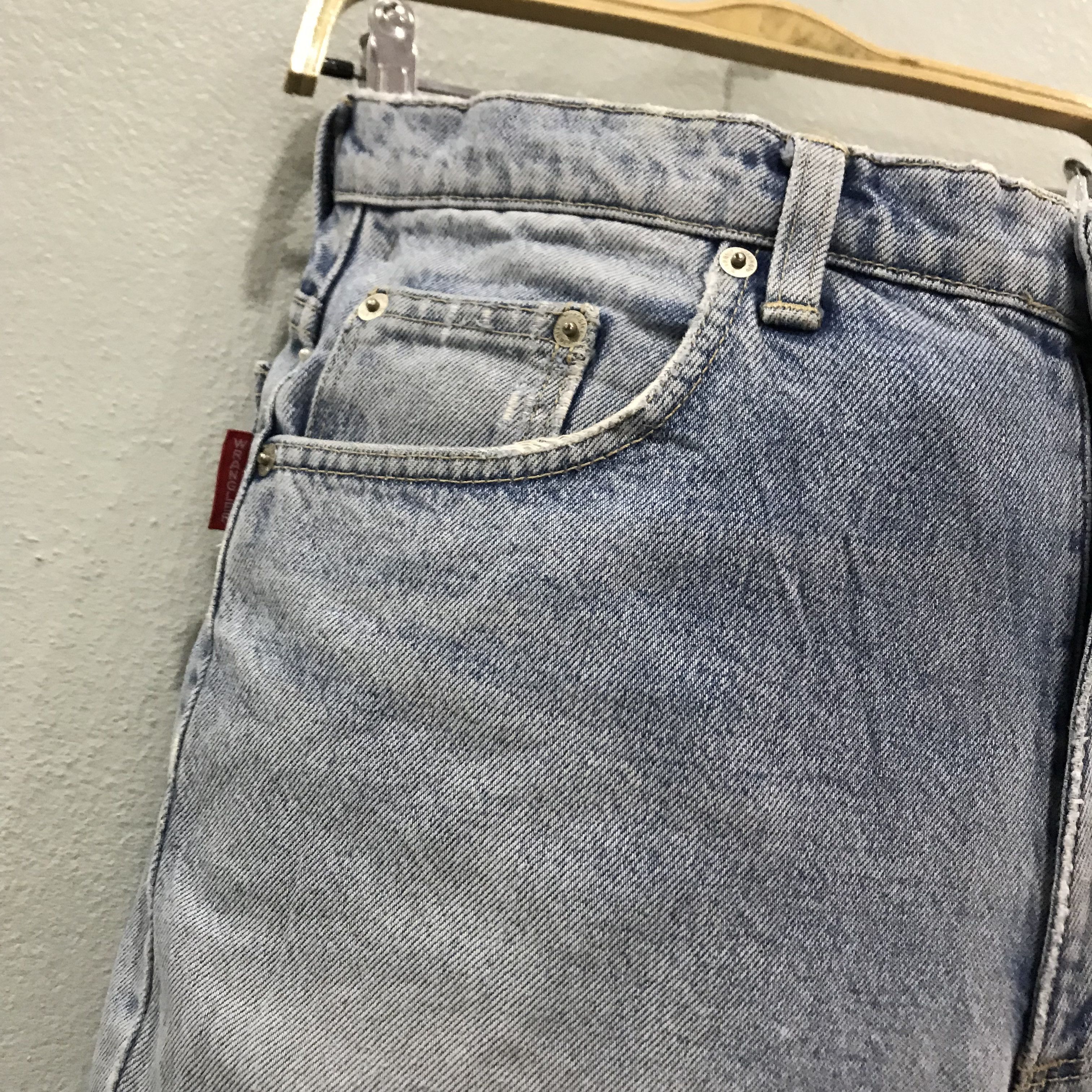 Wrangler Vintage Wrangler Light Wash High Waist Straight Leg Size US 31 - 7 Thumbnail