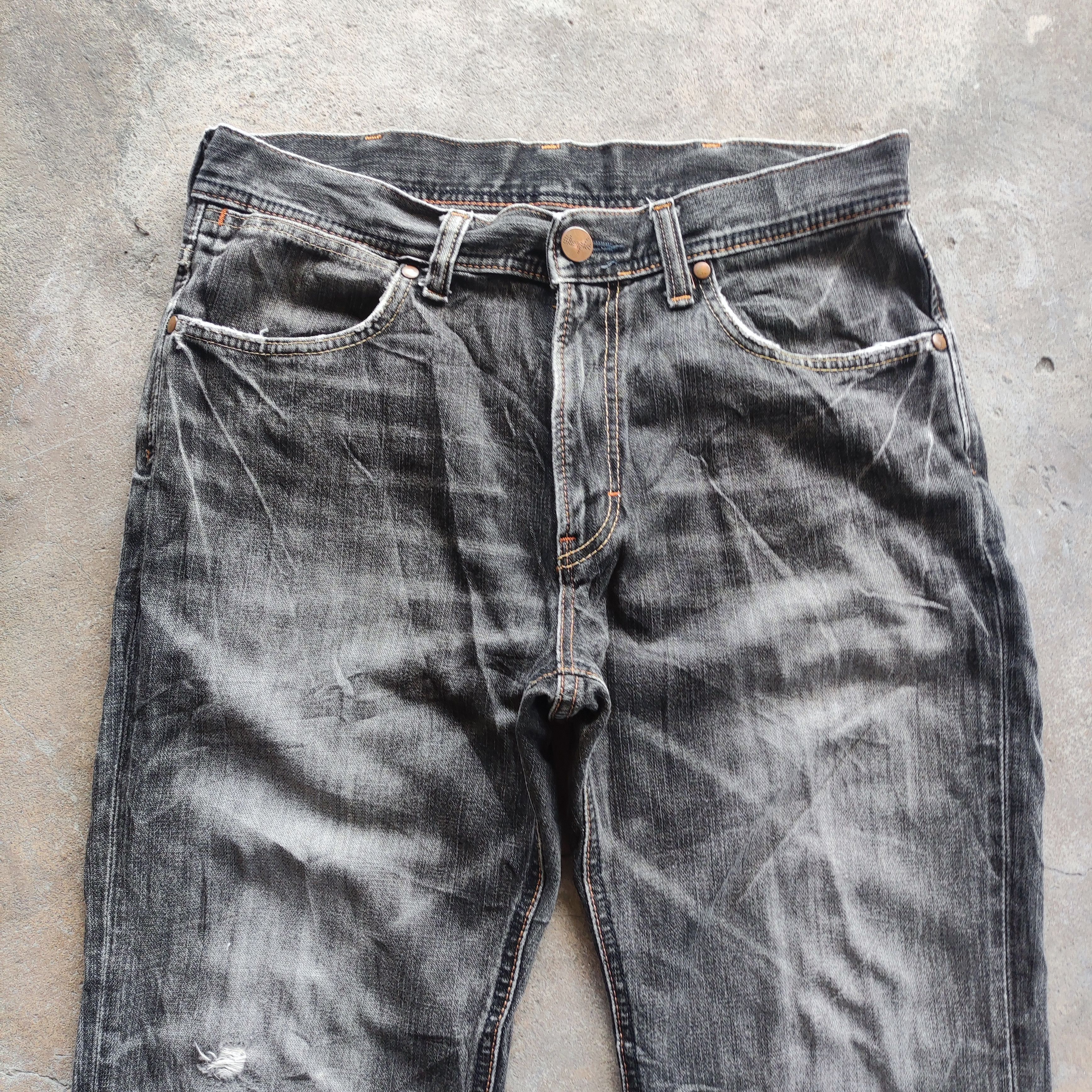 Japanese Brand Vintage Japanese Brand Wrangler Jeans Ripped Pants Size US 34 / EU 50 - 3 Thumbnail