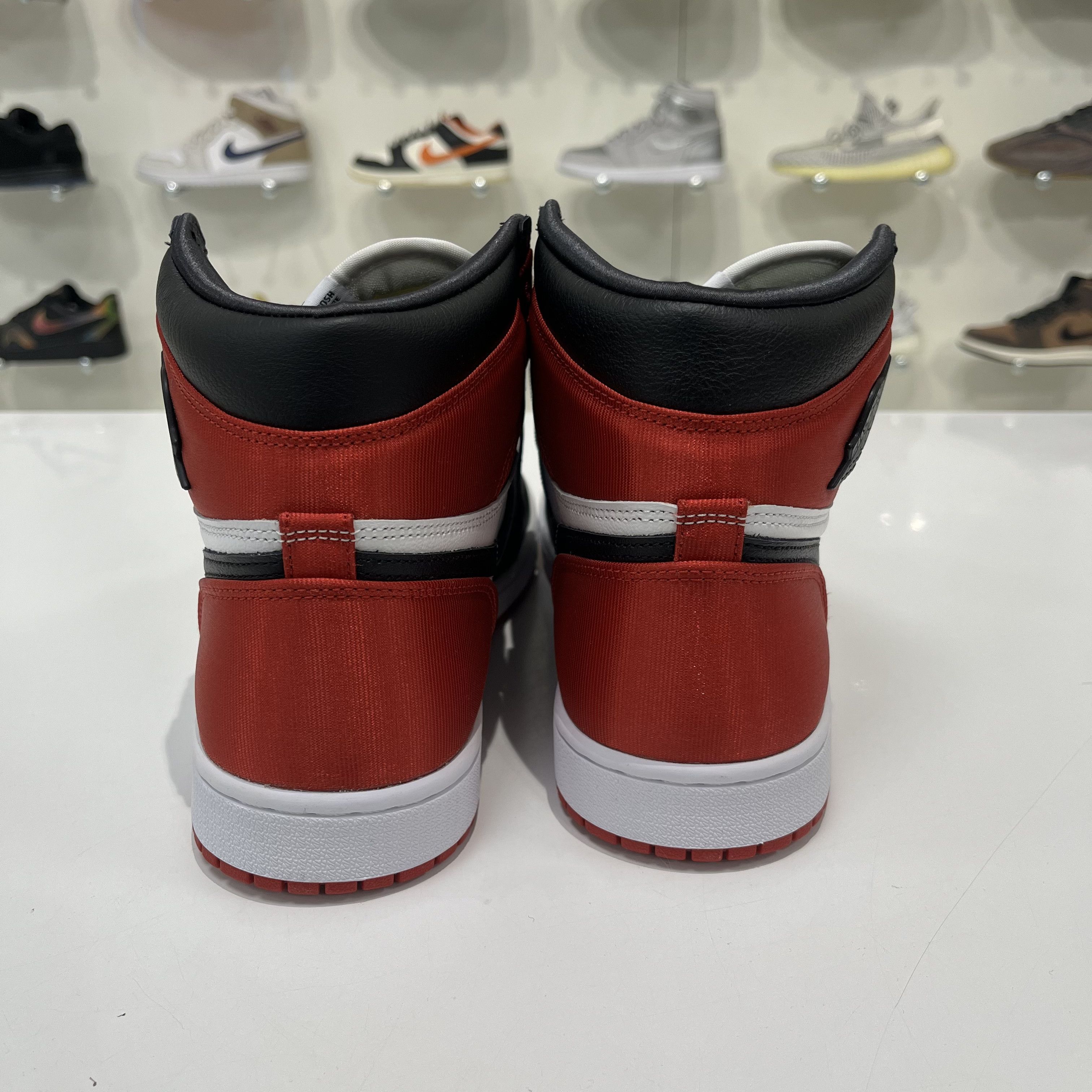 Nike Air Jordan 1 Retro High Satin Black Toe (W) Size US 11.5 / EU 44-45 - 3 Thumbnail