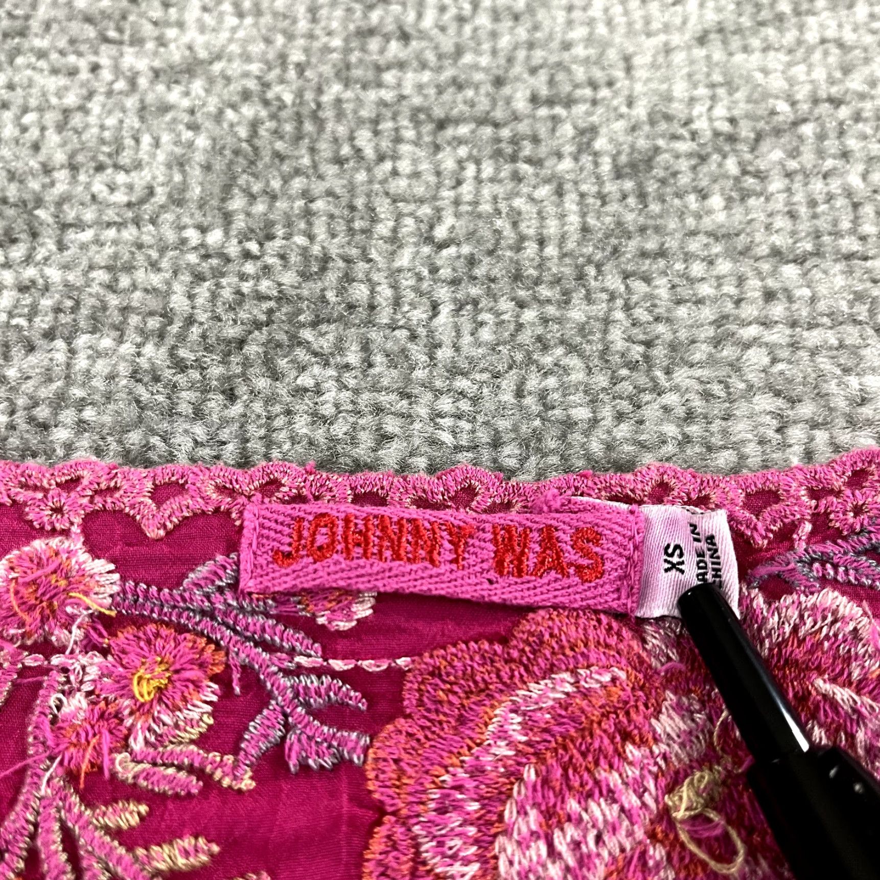 Johnny Was Johnny Was Blouse Womens XS Beth Tunic Pink Floral Embroidered Rayon Cupra Size XS / US 0-2 / IT 36-38 - 4 Thumbnail