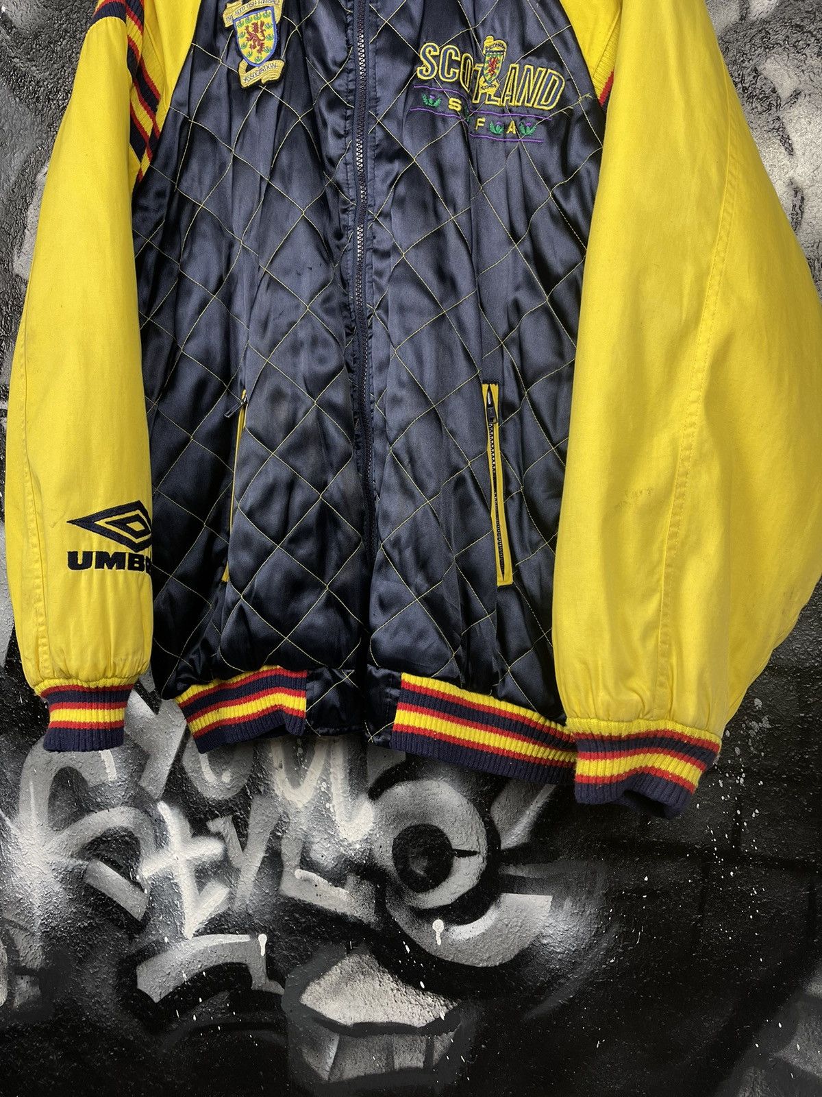 Umbro × Vintage Vintage Umbro FC Scotland 1994-96 Varsity Bomber Jacket Size US L / EU 52-54 / 3 - 6 Thumbnail
