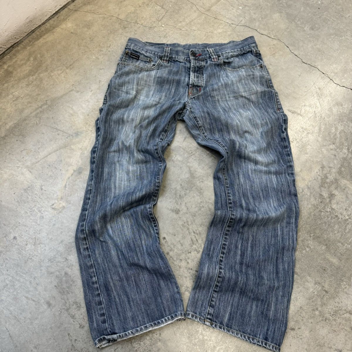 DC × Southpole × Vintage Crazy Y2K Skater Baggy Style Red Dragon Embroidered Jeans Size US 34 / EU 50 - 1 Thumbnail