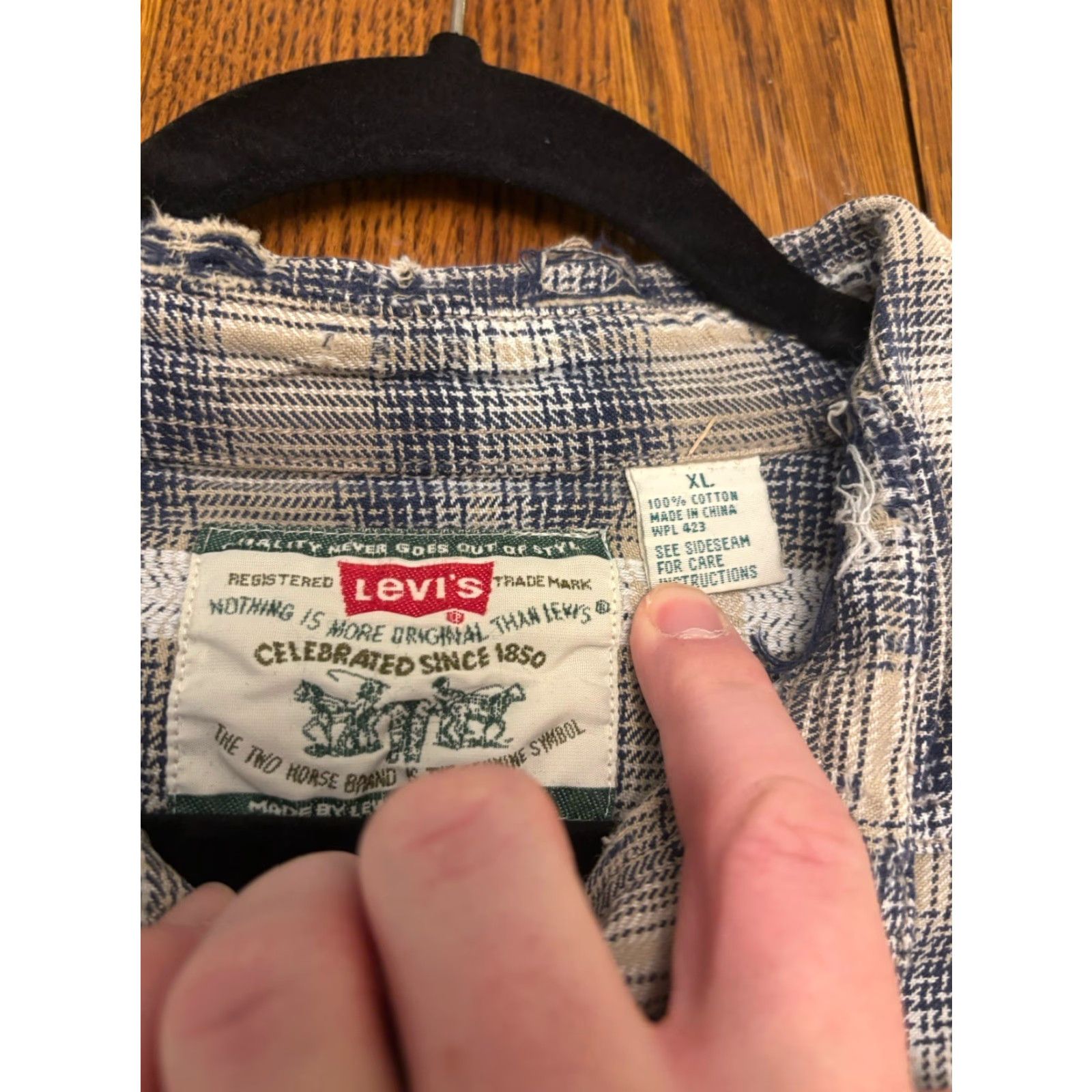 Levi's VINTAGE Levi's Button-Up Flannel Shirt XL Plaid Cotton Heavy Blue Beige 90s Casual Men Regular Long Sleeve Logo Pockets Size US XL / EU 56 / 4 - 3 Thumbnail