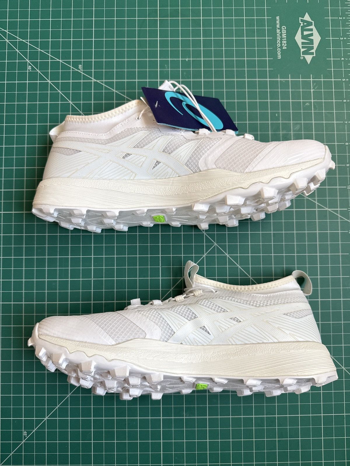 Asics NWT FujiTrabuco PRO SPS Trail Runners Size US 8 / EU 41 - 1 Thumbnail