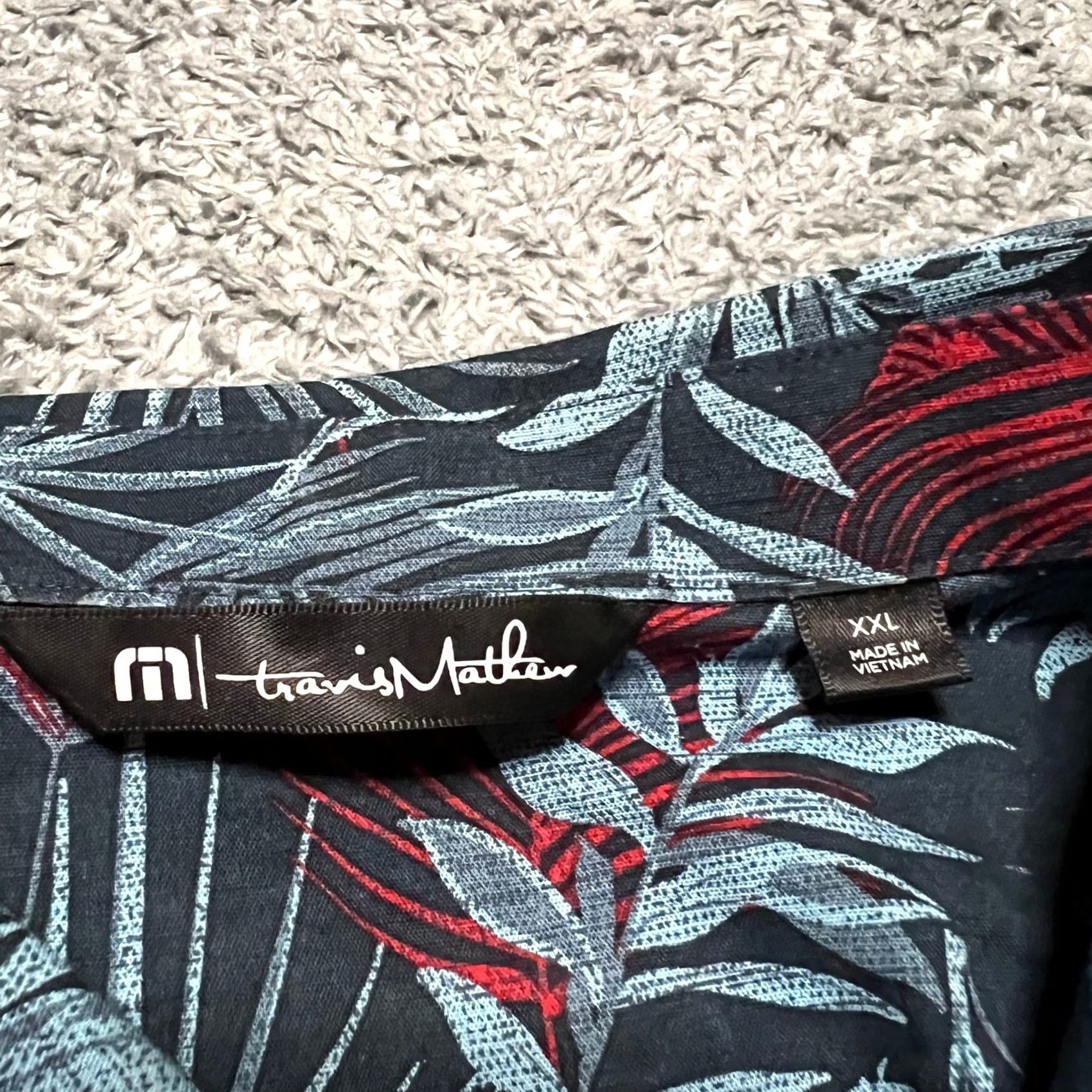 TravisMathew Travis Mathew Shirt Mens XXL Blue Floral Hawaiian Short Sleeve Button RWB Shirt (No further title due to constraint) Size US XXL / EU 58 / 5 - 6 Thumbnail