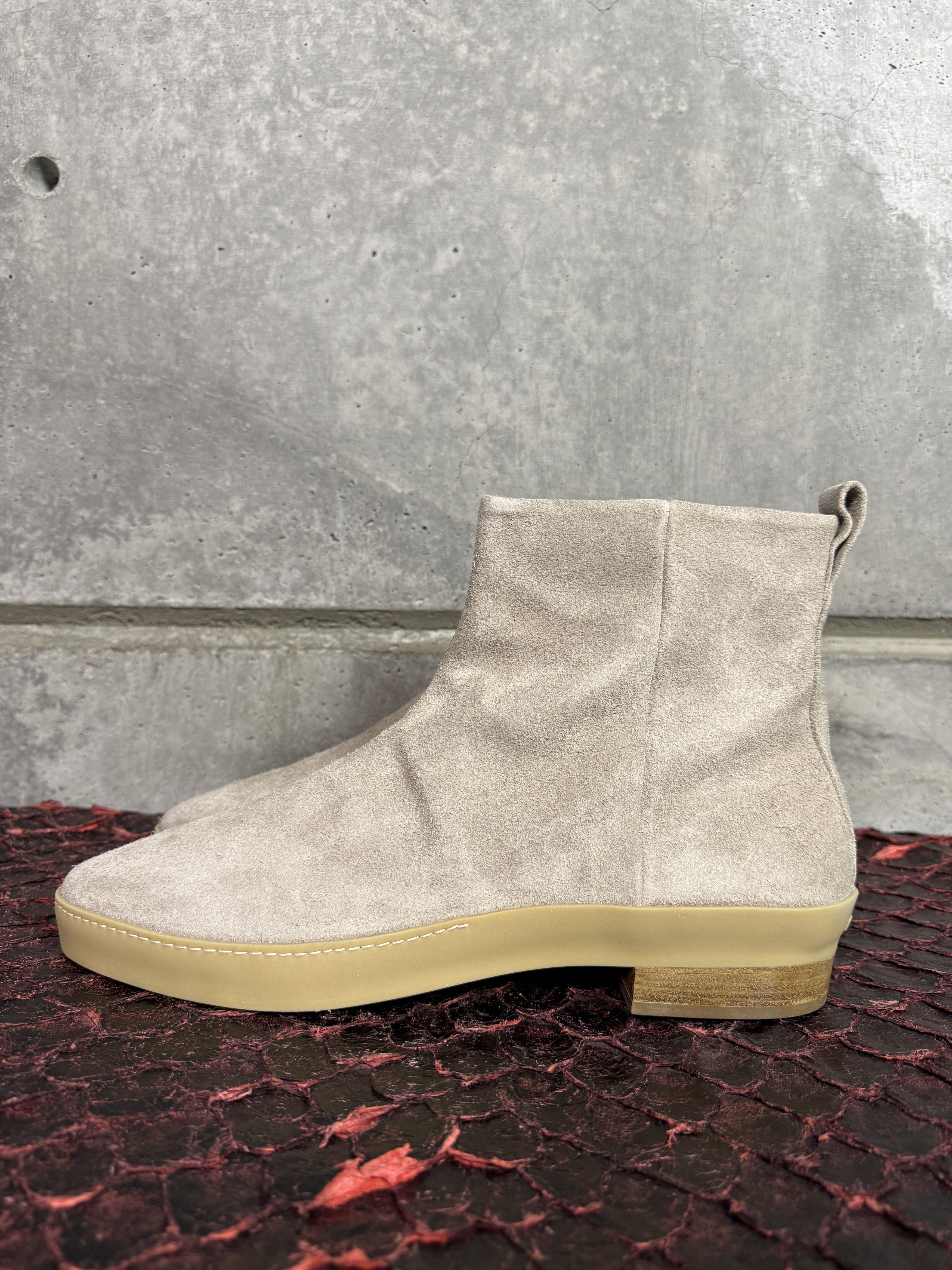 Fear of God Fear of God Grey Rough Suede Chelsea Santa Fe Boots Size US 14 / EU 47 - 8 Thumbnail
